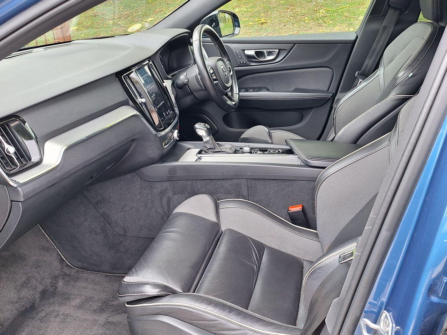 Used Volvo V60 2019 for sale - 76305528: Photo 5