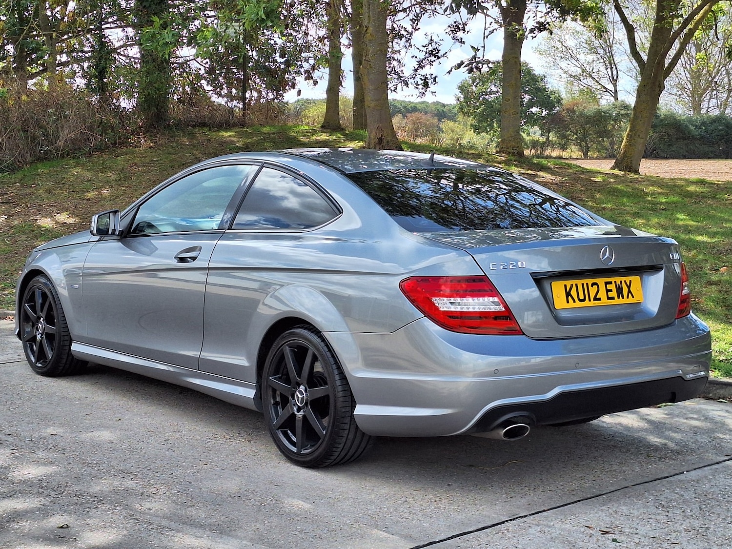 Used Mercedes-Benz C Class 2012 for sale - 76769859: Photo 2