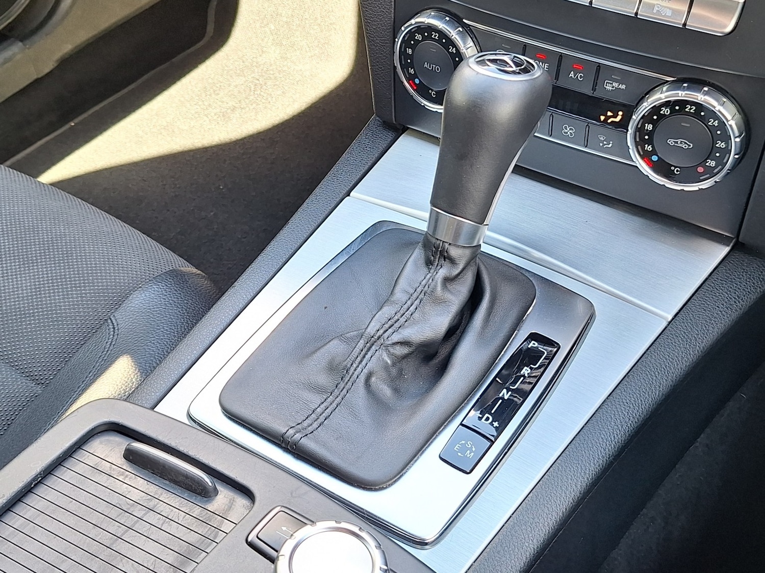 Used Mercedes-Benz C Class 2012 for sale - 76769859: Photo 23