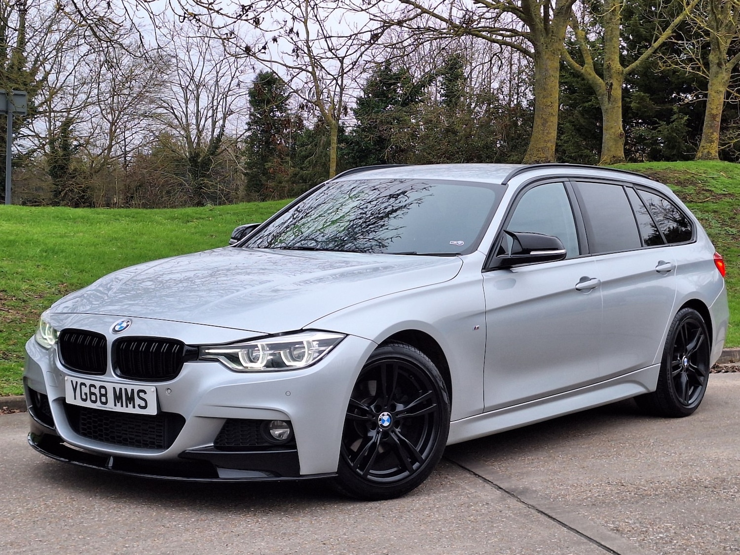 Used BMW 3 Series 2019 for sale - 77616401: Photo 1