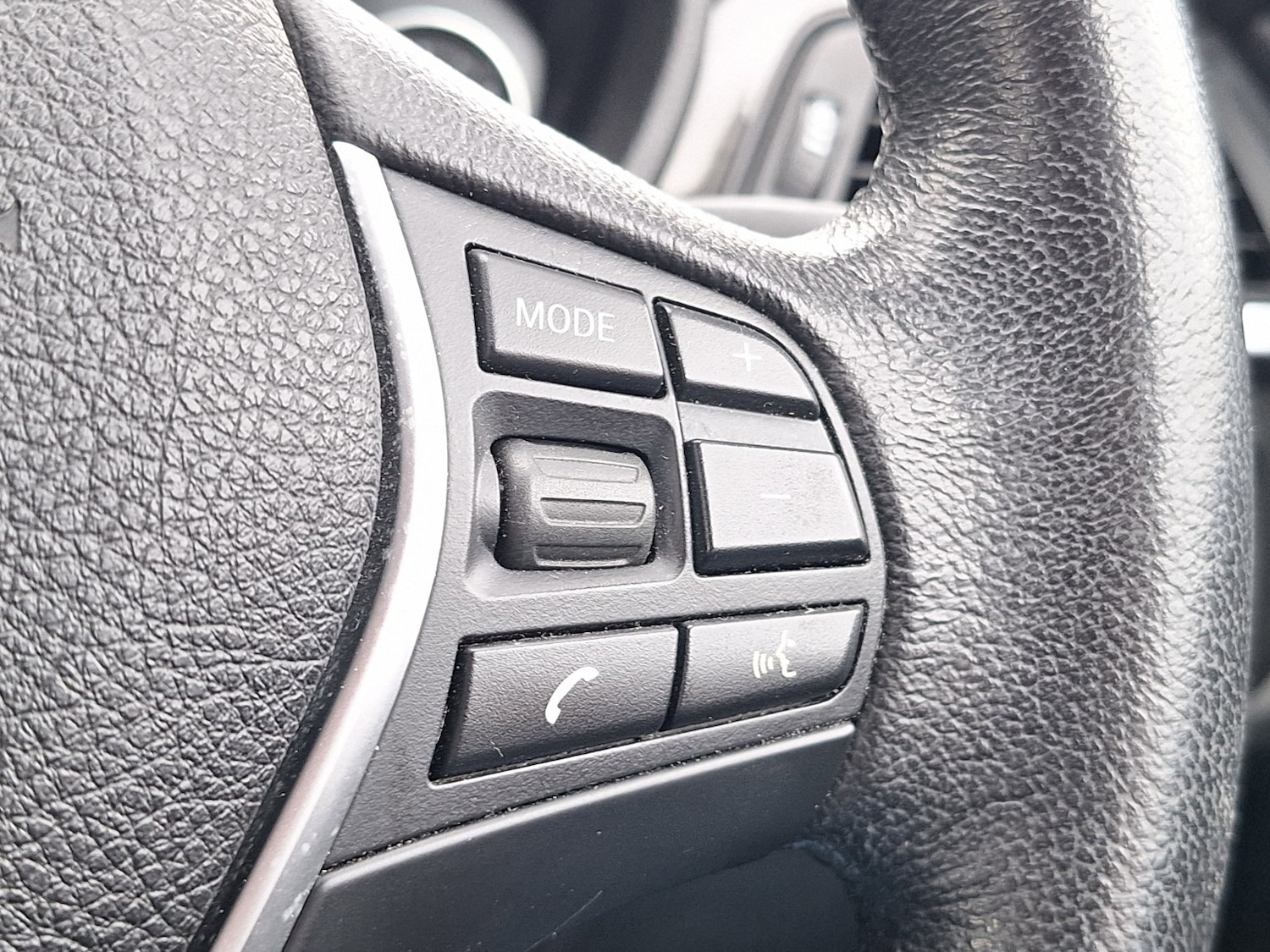 Used BMW 3 Series 2015 for sale - 76358197: Photo 21