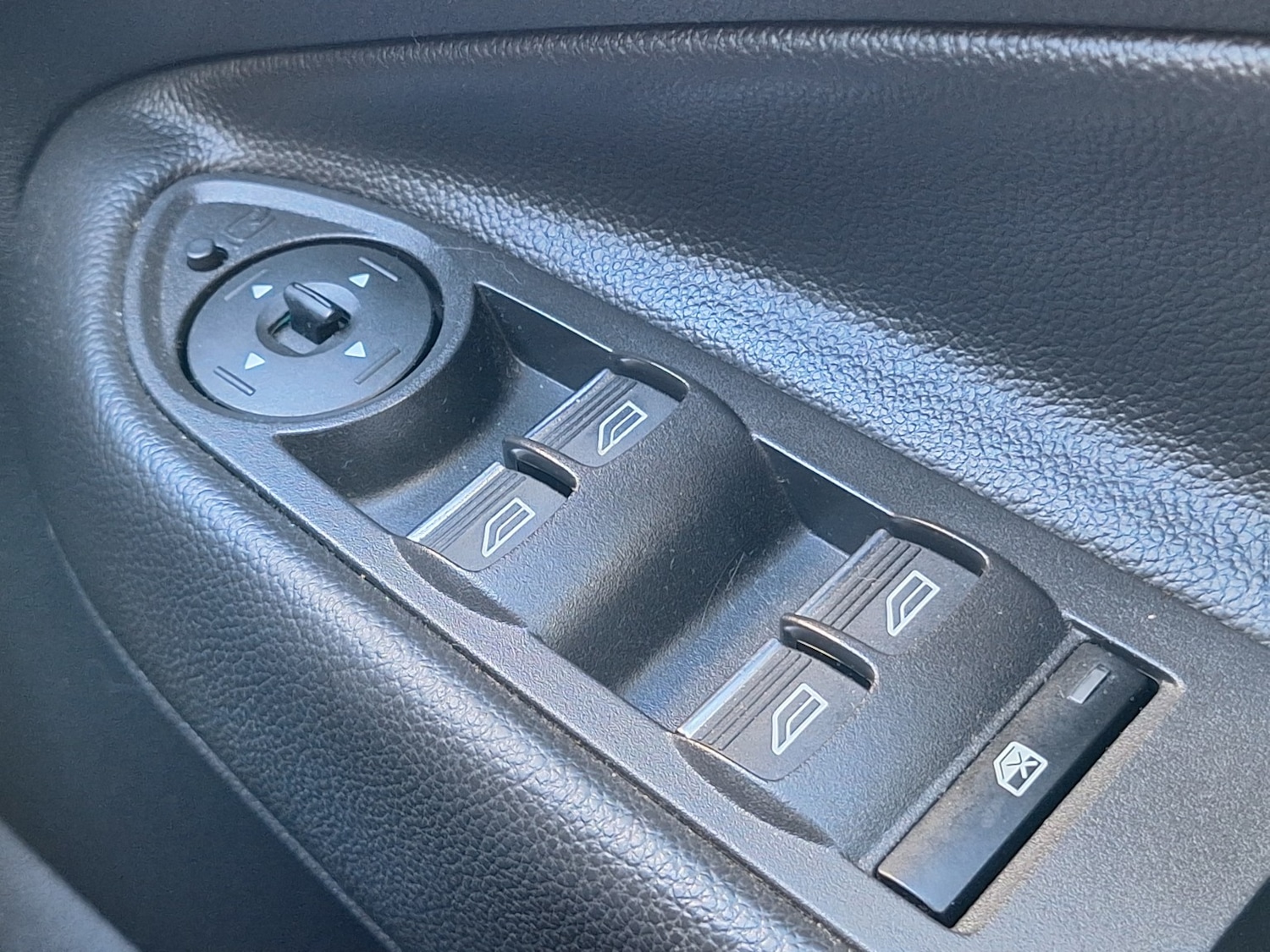 Used Ford Kuga 2017 for sale - 76376939: Photo 26