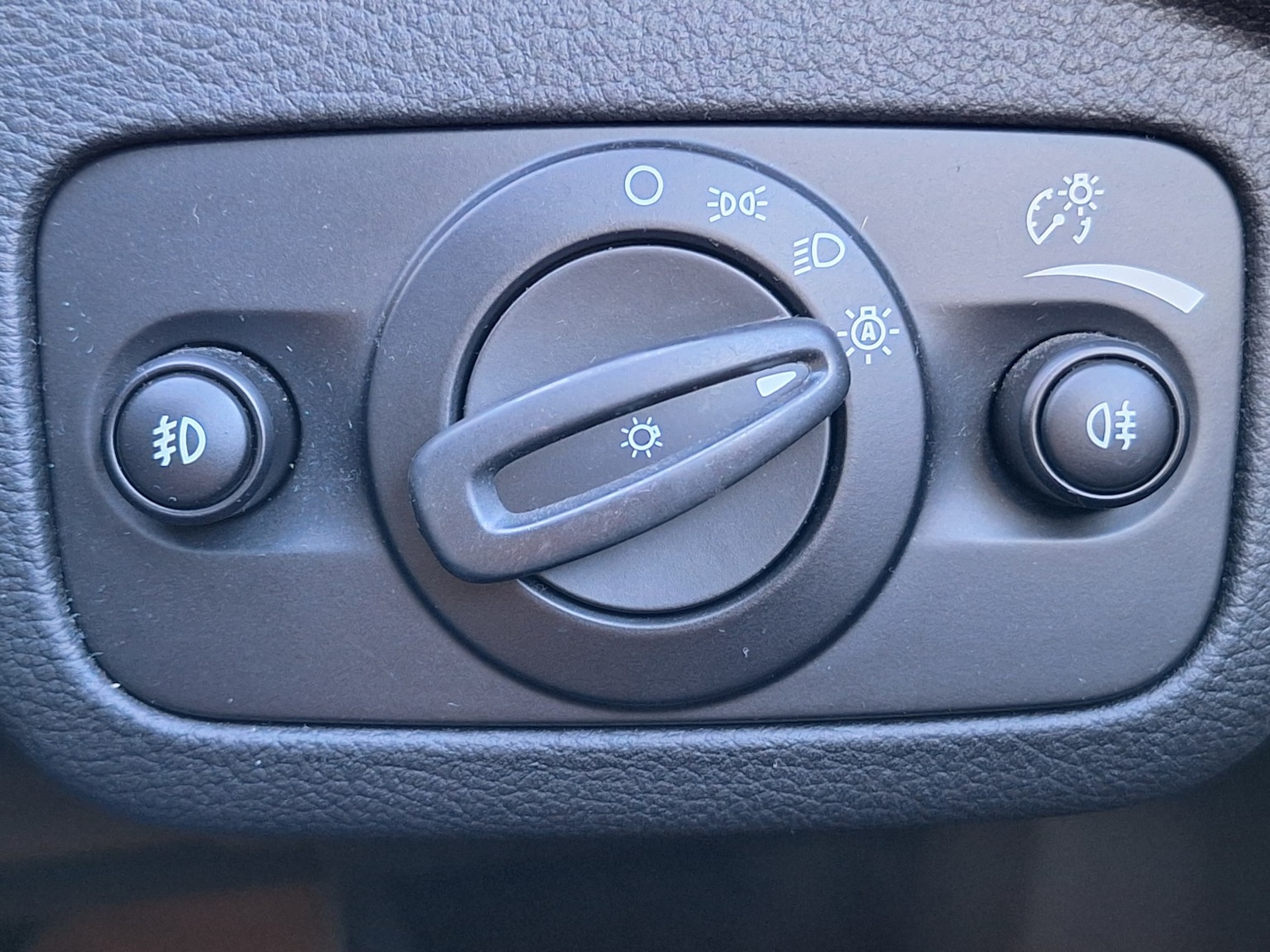 Used Ford Kuga 2017 for sale - 76376939: Photo 27