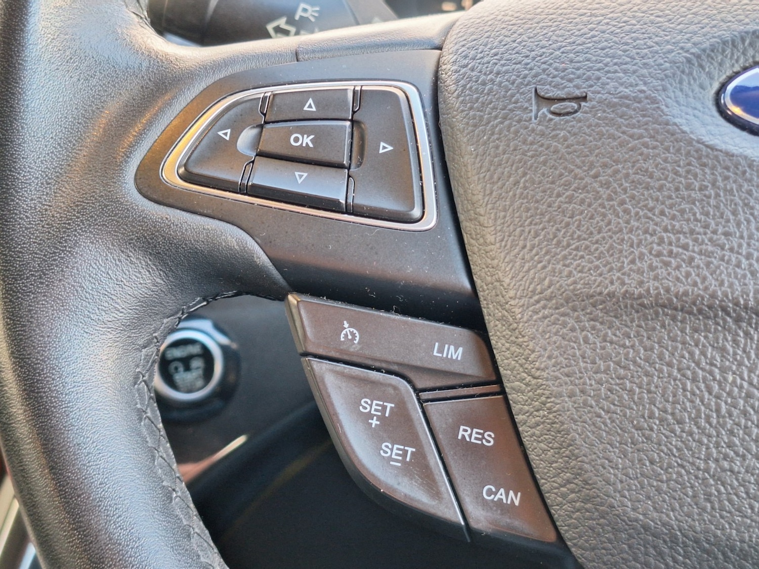 Used Ford Kuga 2017 for sale - 76376939: Photo 28