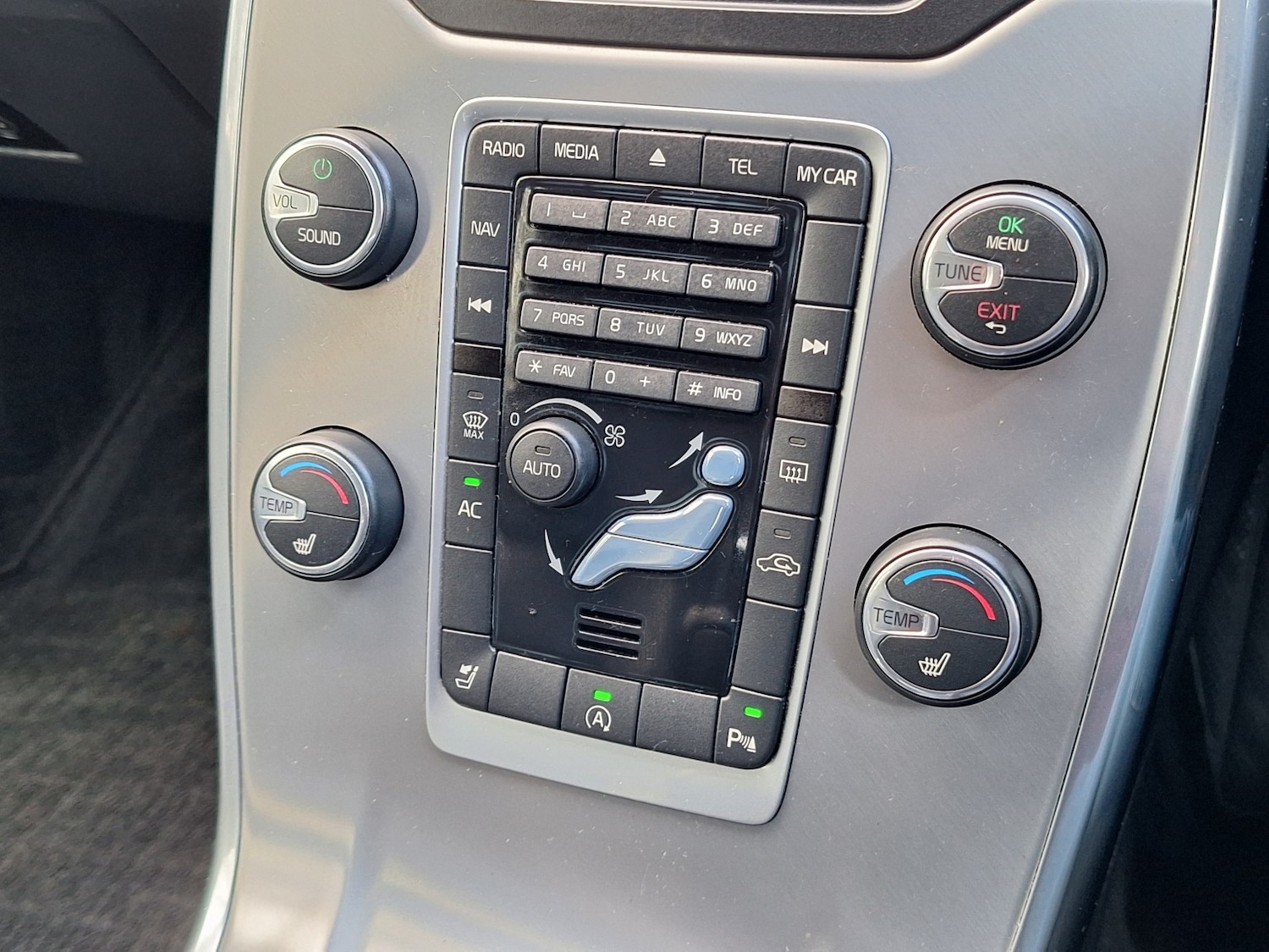 Used Volvo V70 2013 for sale - 76521117: Photo 23