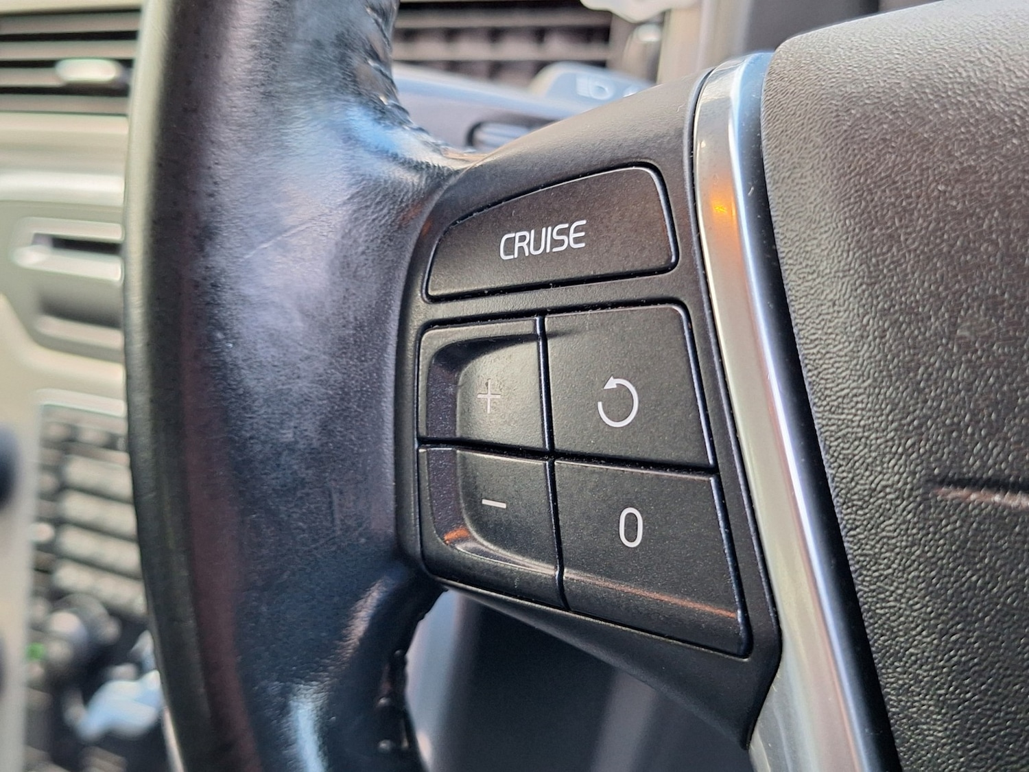 Used Volvo V70 2013 for sale - 76521117: Photo 25