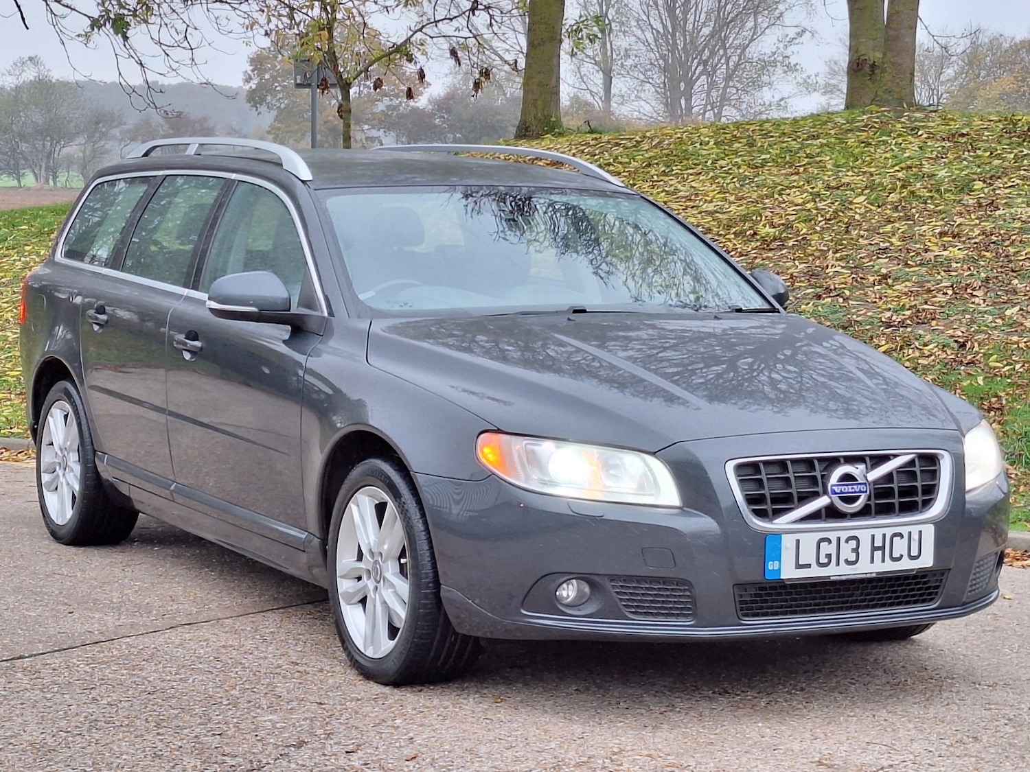 Used Volvo V70 2013 for sale - 76521117: Photo 4