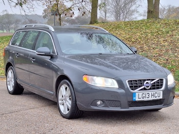 Used Volvo V70 2013 for sale - 76521117: Photo