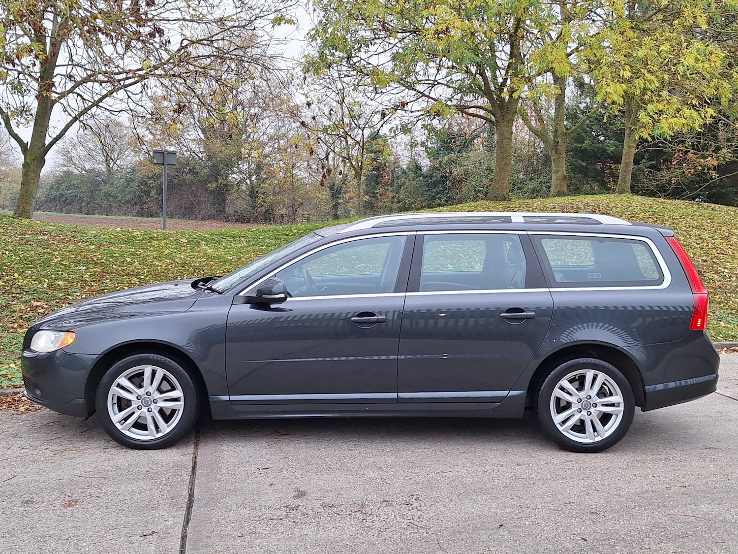 Used Volvo V70 2013 for sale - 76521117: Photo 5