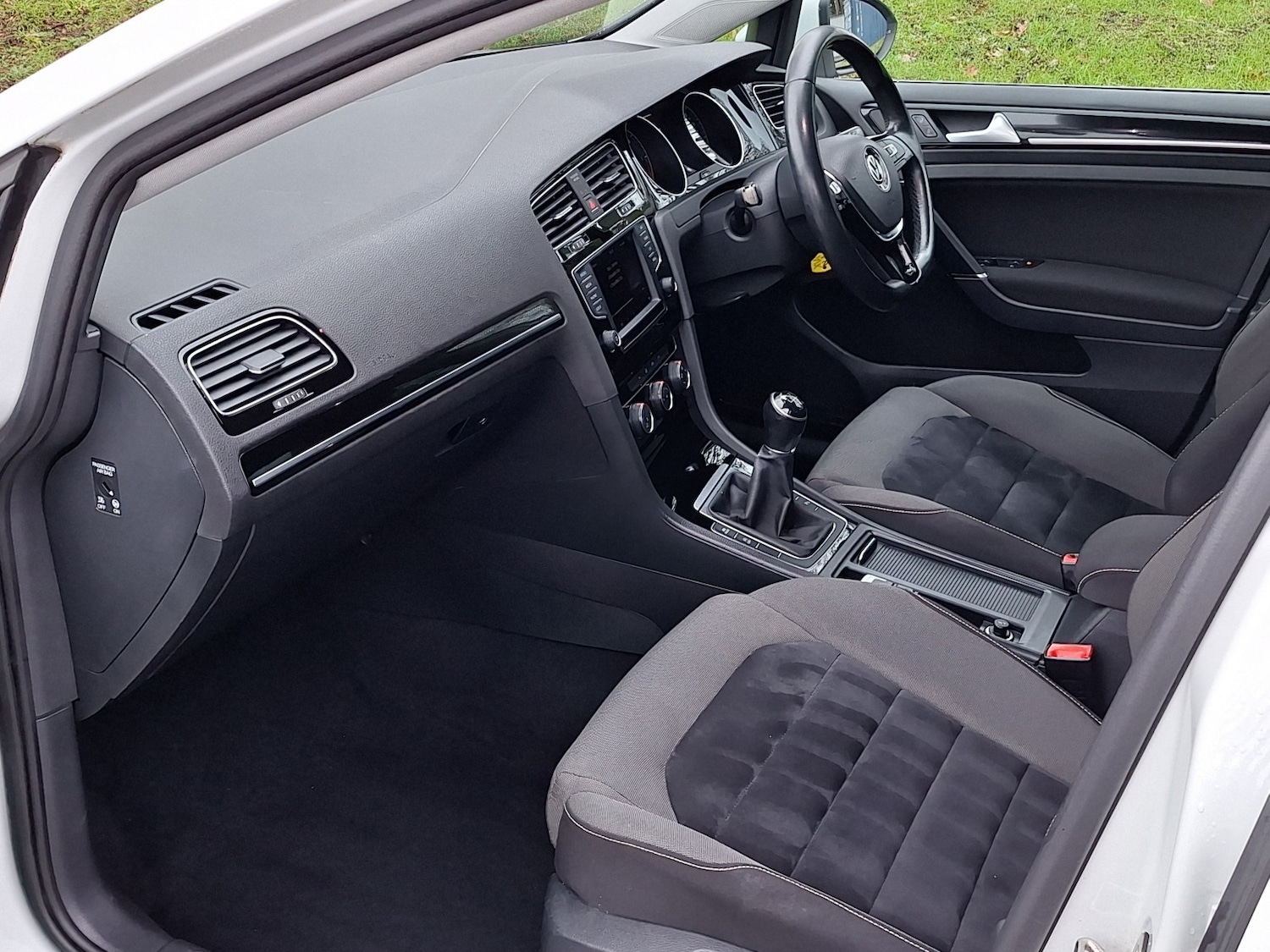 Used Volkswagen Golf 2016 for sale - 77277416: Photo 9