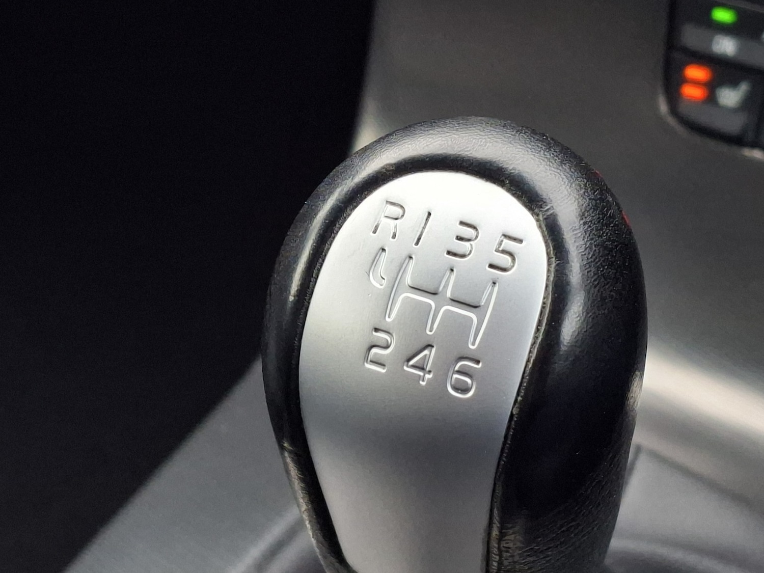 Used Volvo C30 2013 for sale - 77881033: Photo 25