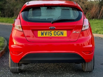 Used Ford Fiesta 2015 for sale - 77009219: Photo