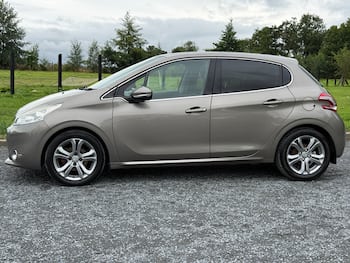 Used Peugeot 208 2014 for sale - 79751795: Photo