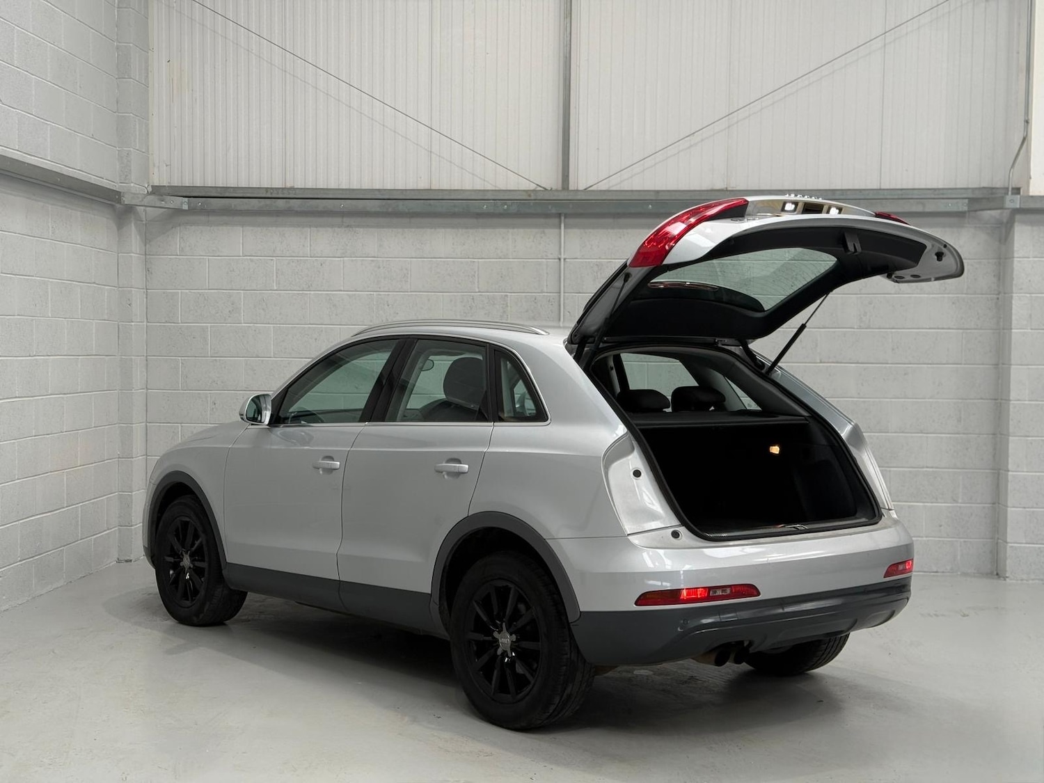 Used Audi Q3 2013 for sale - 77988536: Photo 8