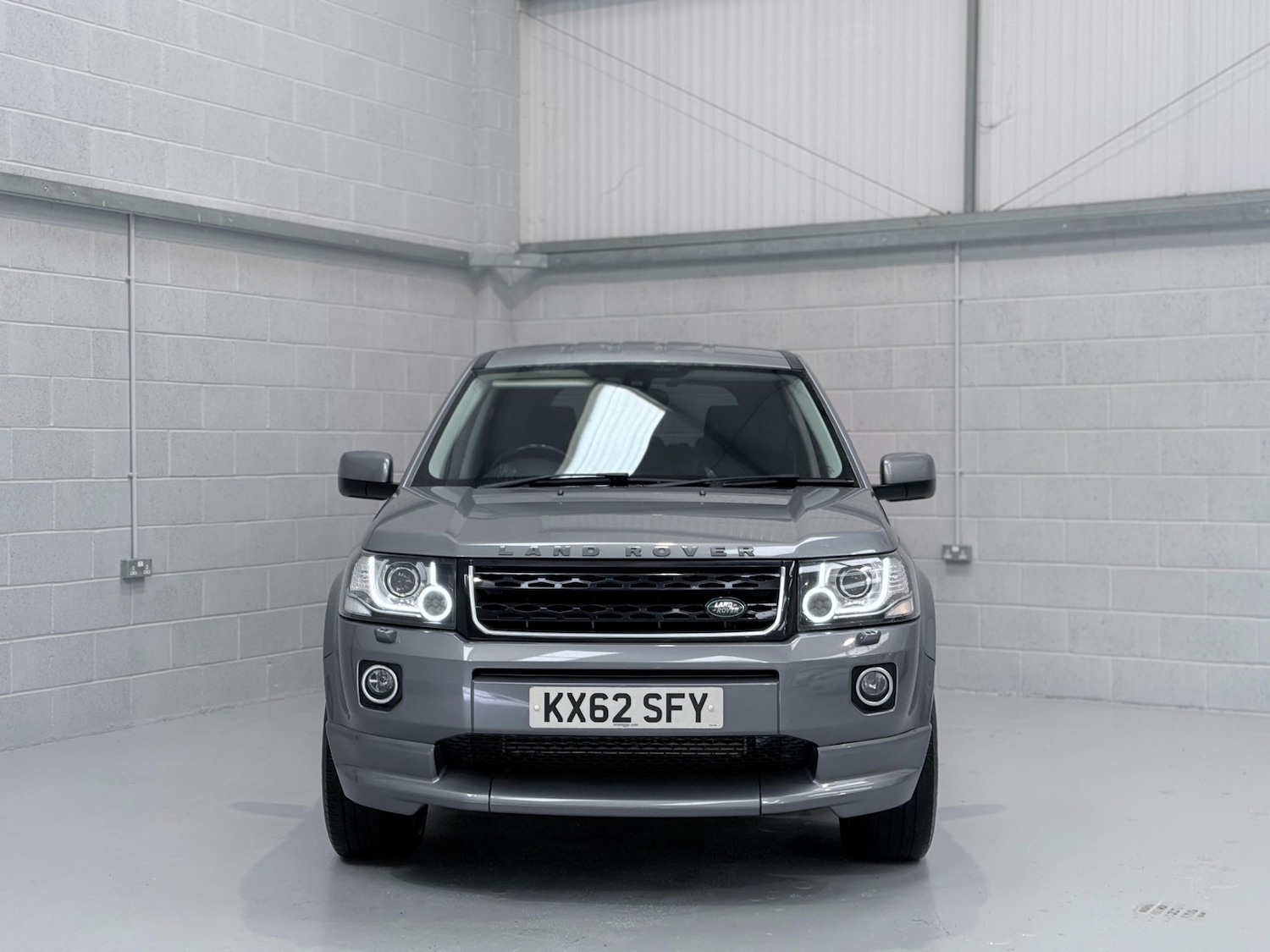Used Land Rover Freelander 2013 for sale - 77494935: Photo 2
