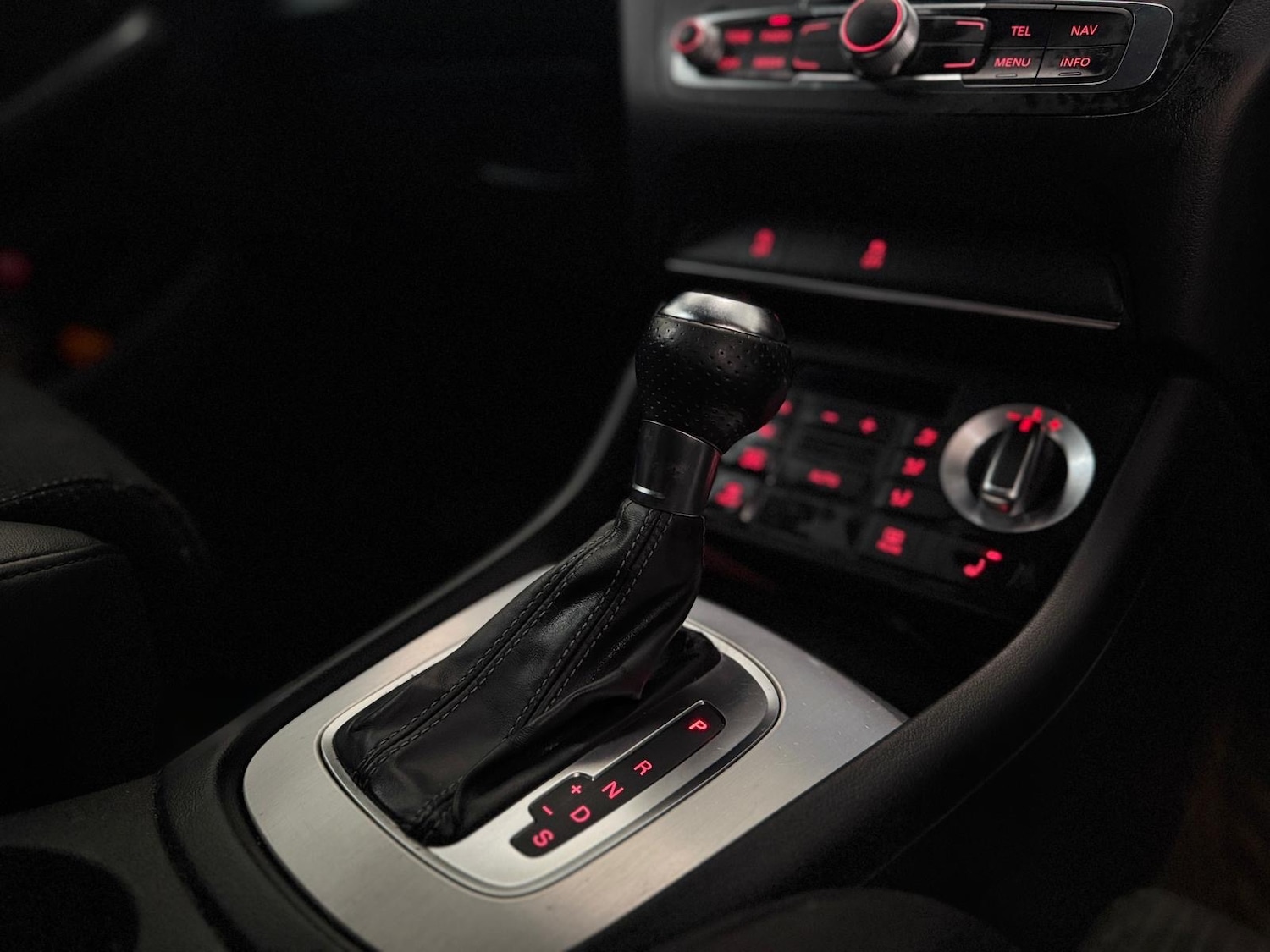 Used Audi Q3 2013 for sale - 78014827: Photo 17