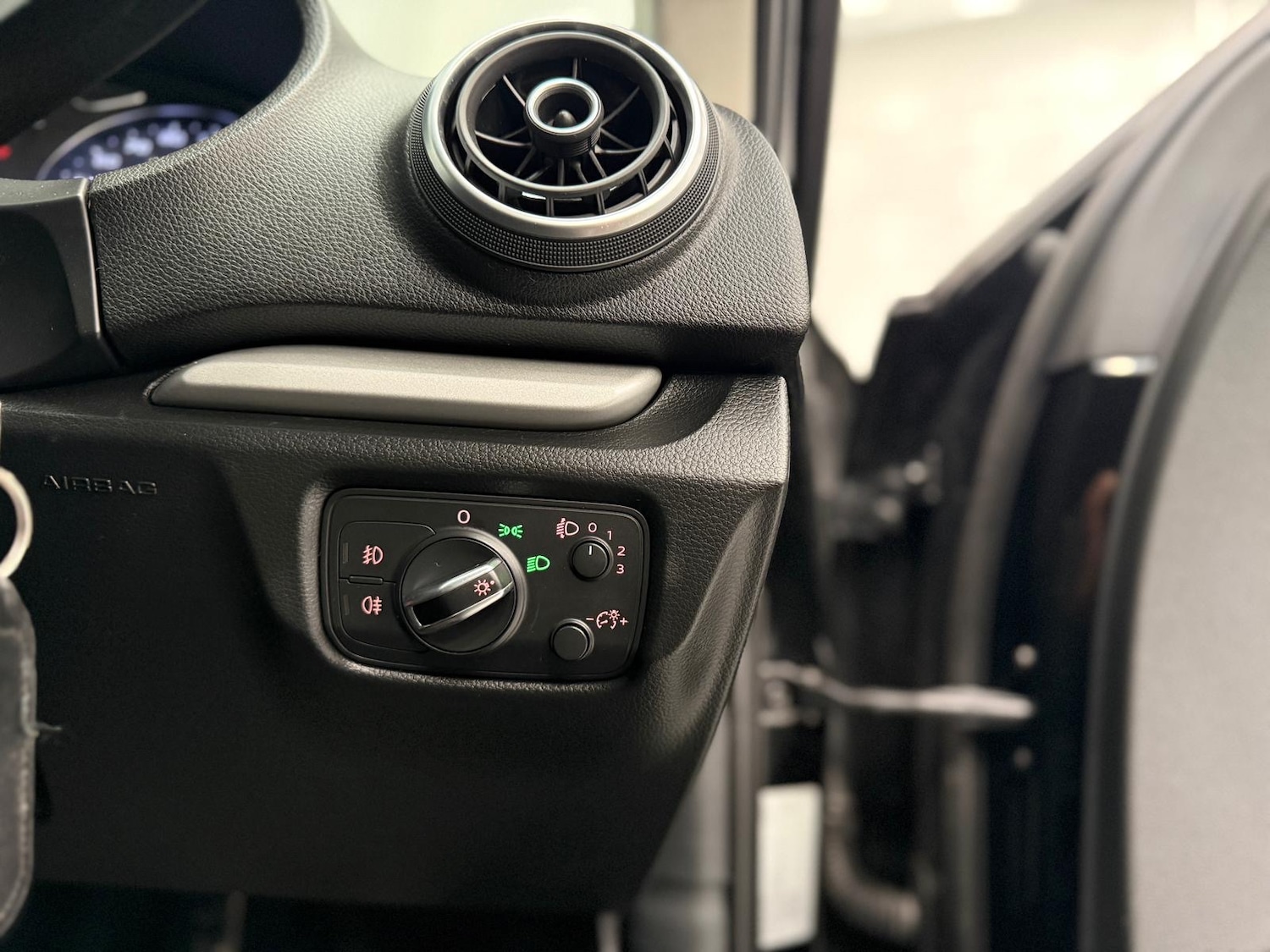 Used Audi A3 2015 for sale - 78163553: Photo 13