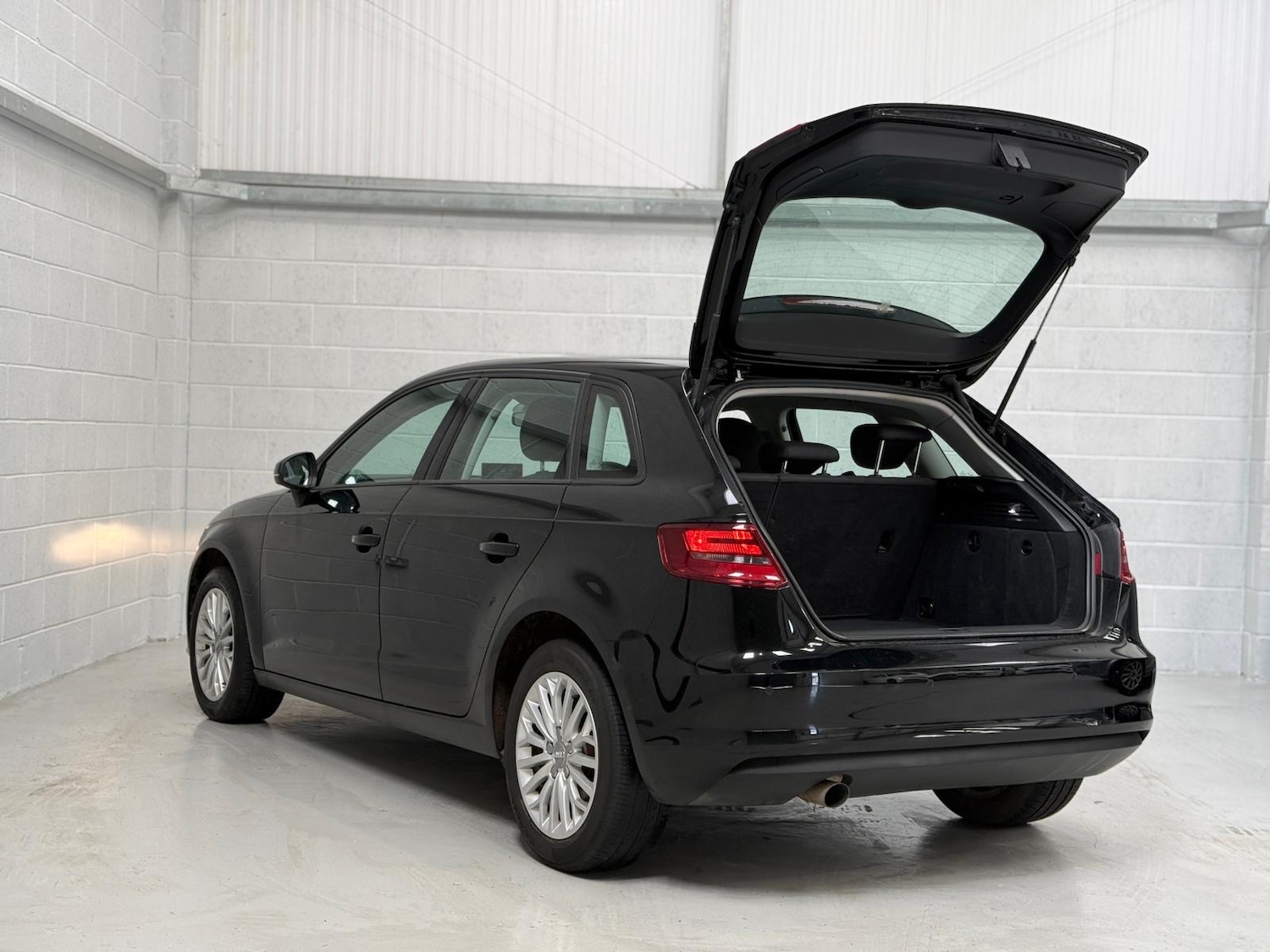 Used Audi A3 2015 for sale - 78163553: Photo 9