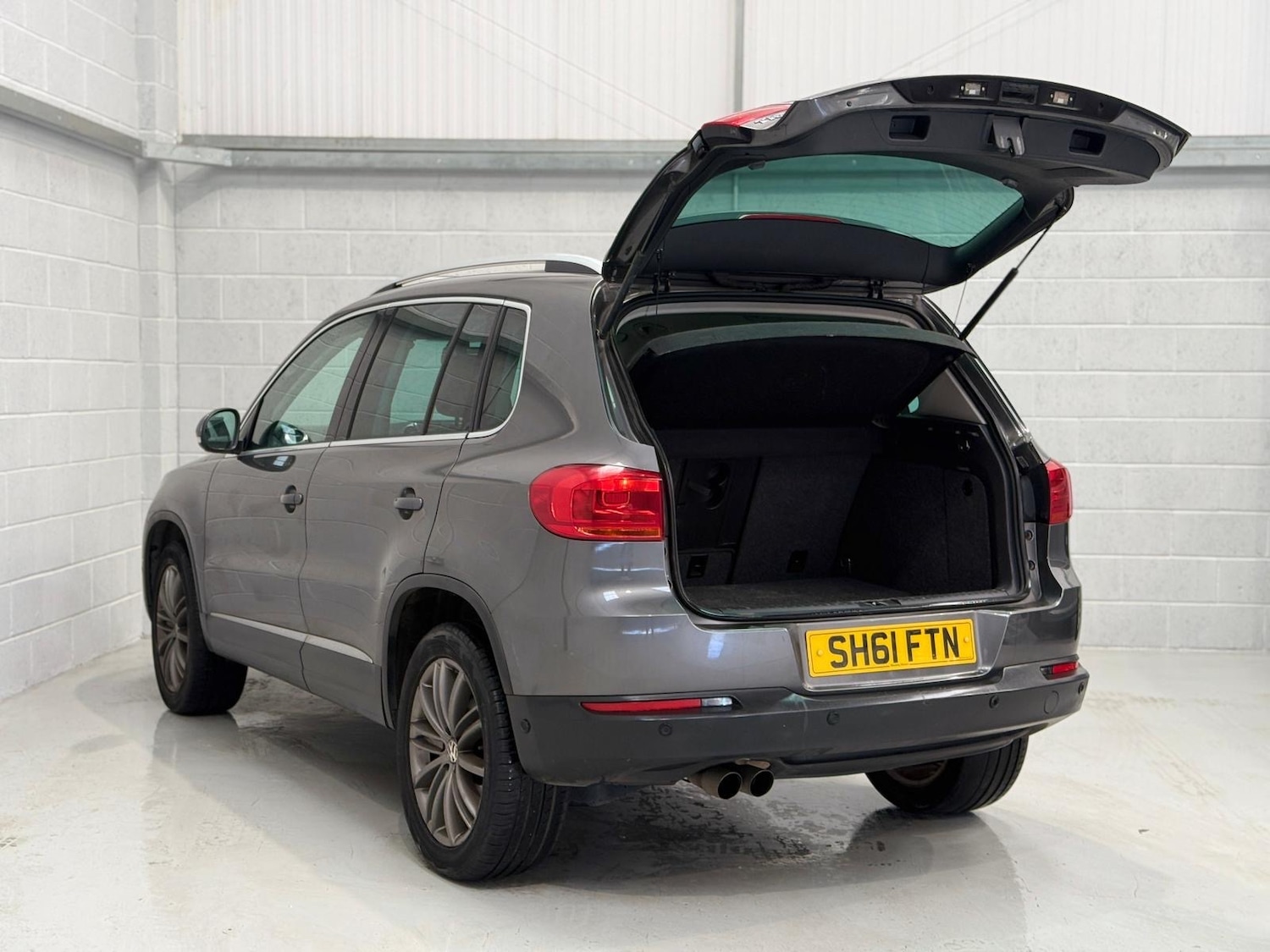 Used Volkswagen Tiguan 2011 for sale - 78169039: Photo 6