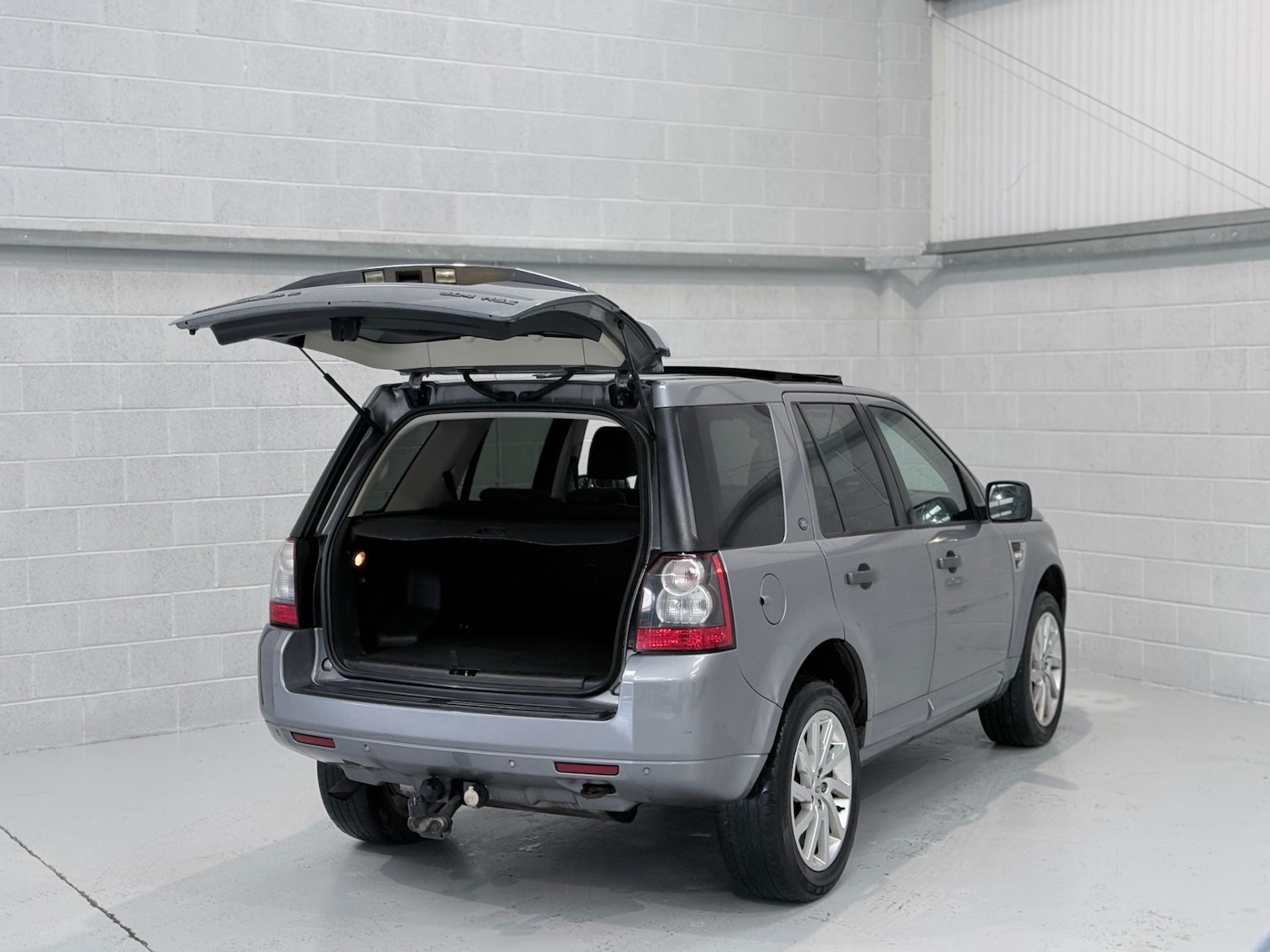 Used Land Rover Freelander 2012 for sale - 77508778: Photo 8