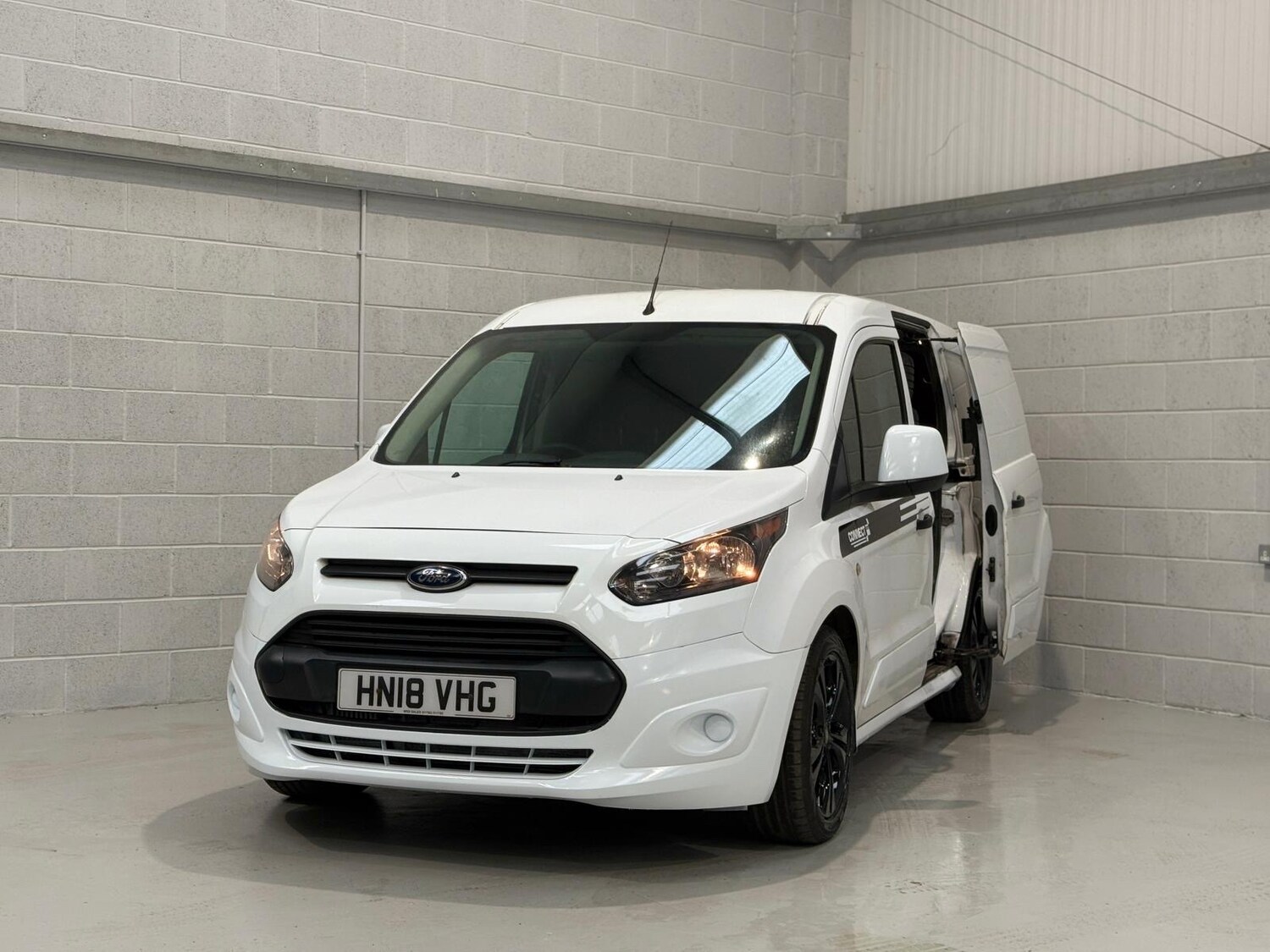 Used Ford Transit Connect 2018 for sale - 77915486: Photo 4