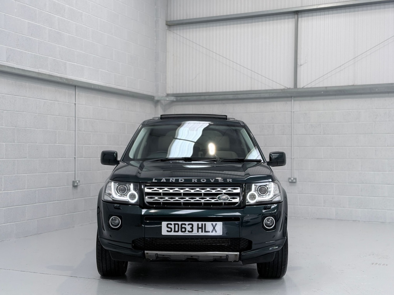 Used Land Rover Freelander 2013 for sale - 77495005: Photo 2