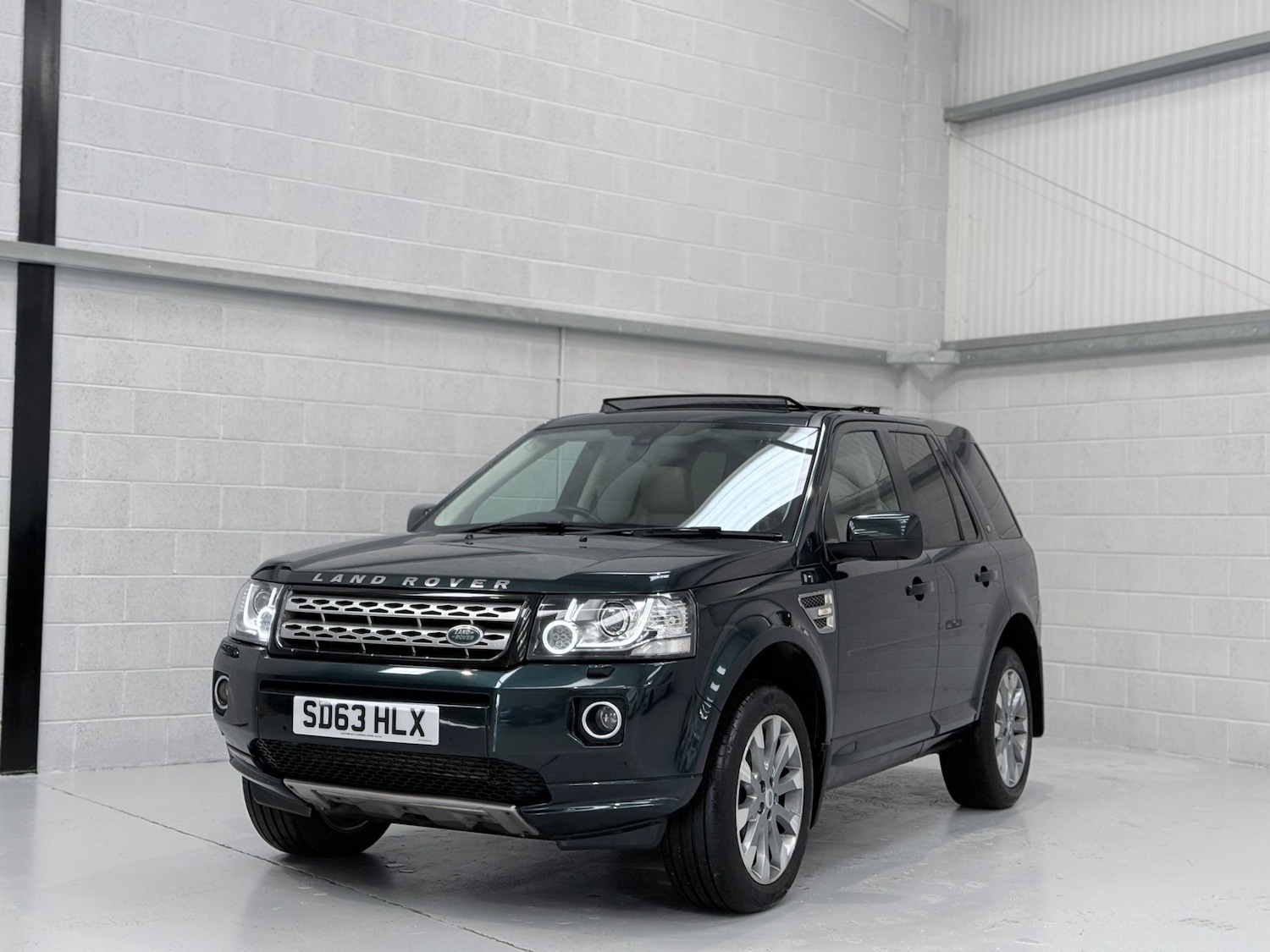 Used Land Rover Freelander 2013 for sale - 77495005: Photo 3
