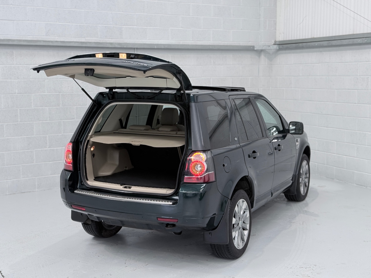 Used Land Rover Freelander 2013 for sale - 77495005: Photo 9