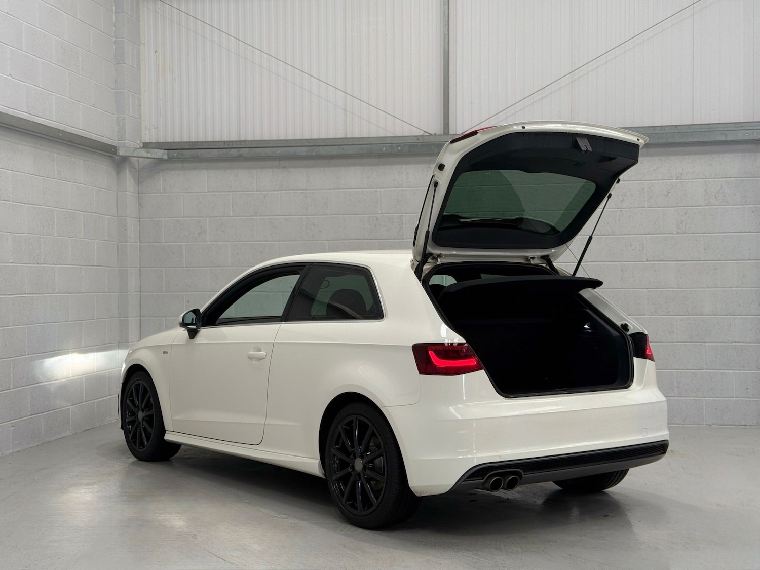 Used Audi A3 2014 for sale - 78000033: Photo 8