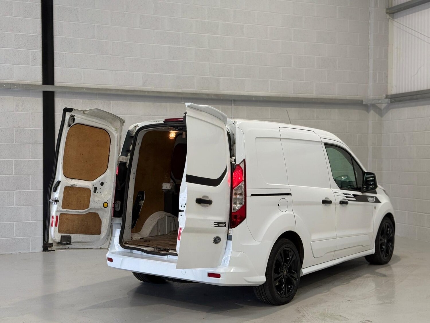 Used Ford Transit Connect 2015 for sale - 77915469: Photo 8