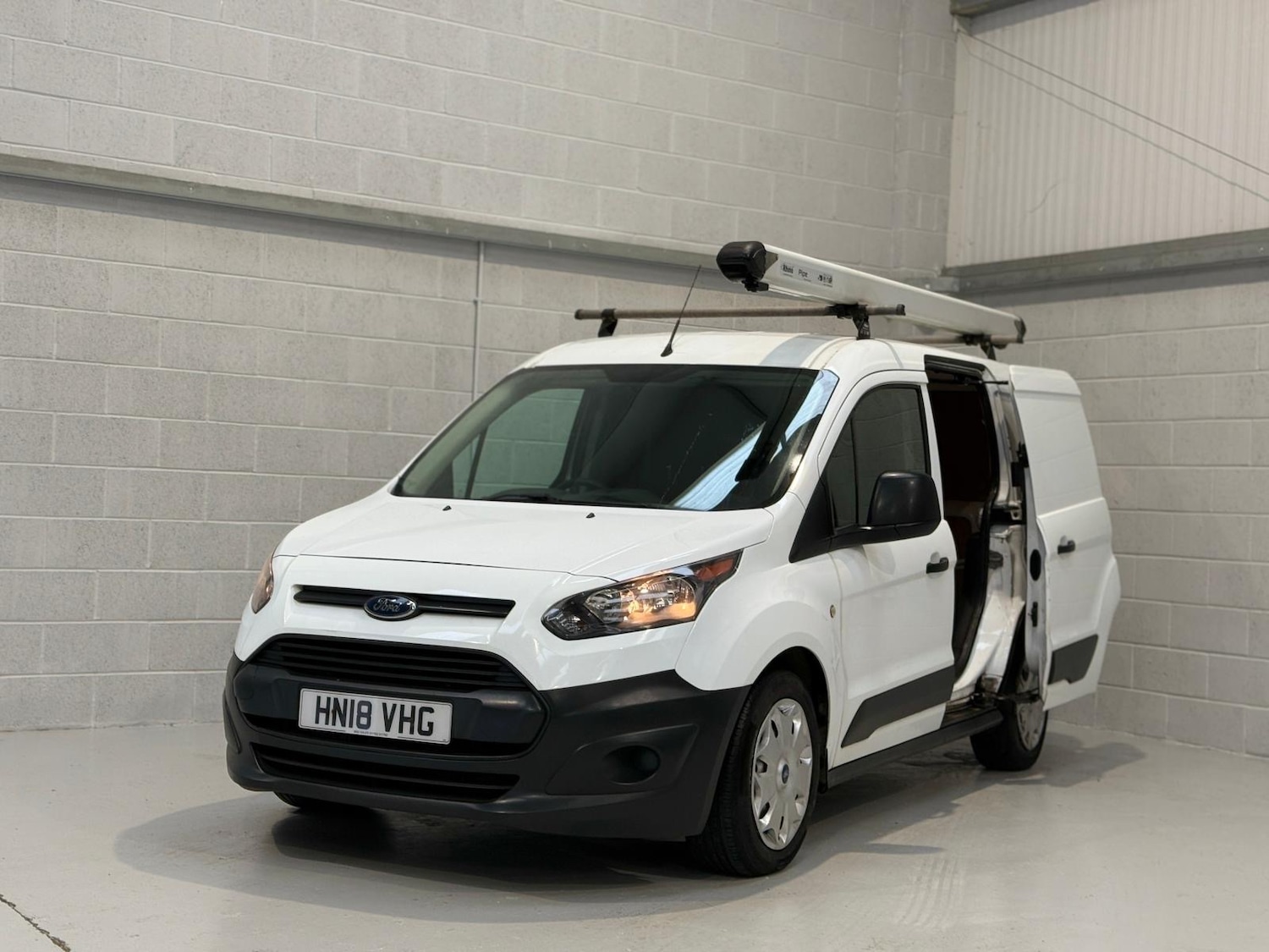 Used Ford Transit Connect 2018 for sale - 77609847: Photo 4