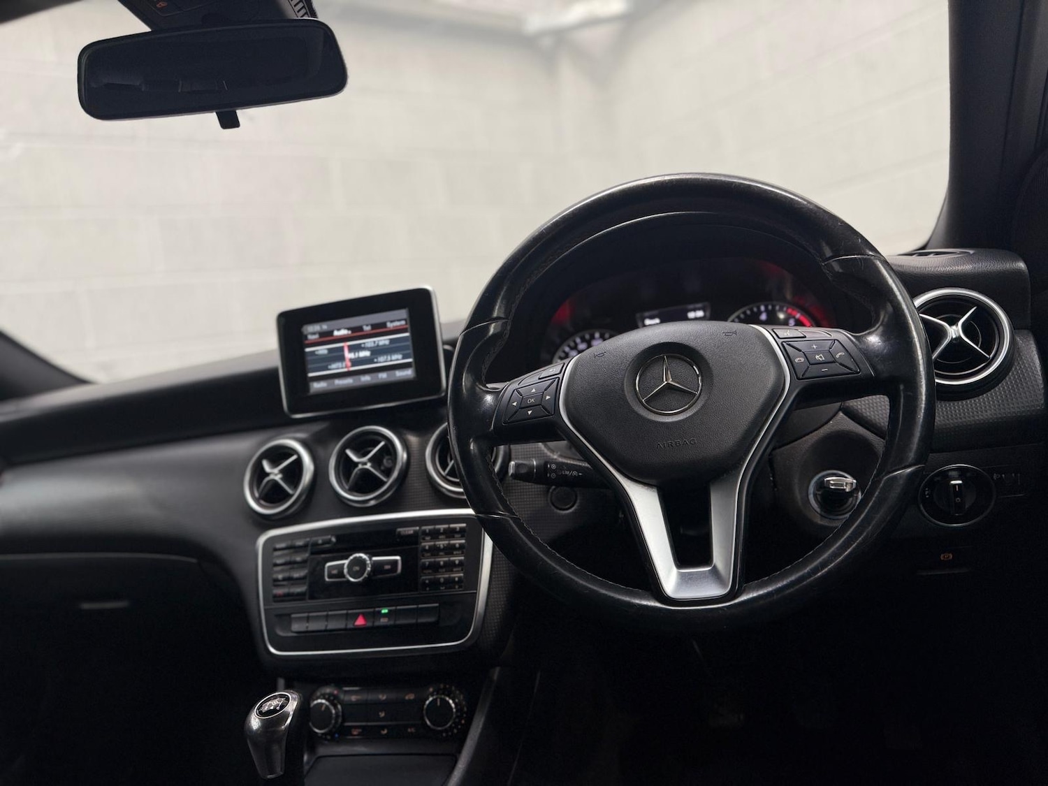 Used Mercedes-Benz A-Class 2014 for sale - 77988523: Photo 11