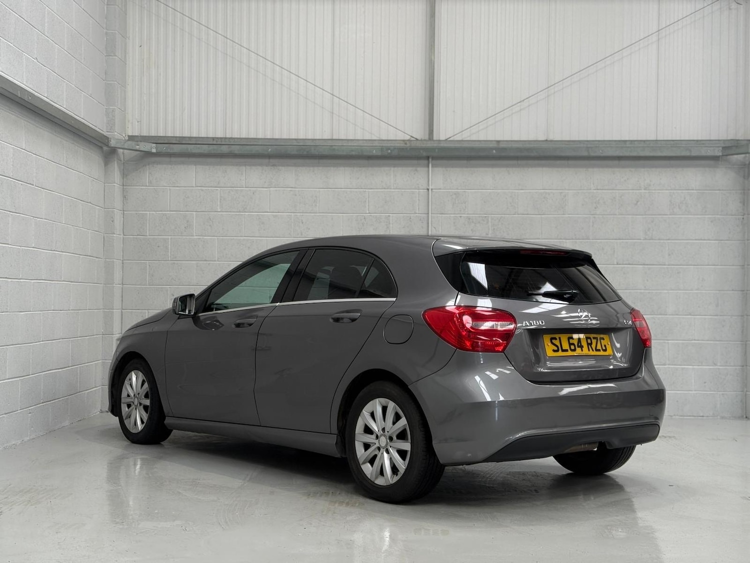 Used Mercedes-Benz A-Class 2014 for sale - 77988523: Photo 5