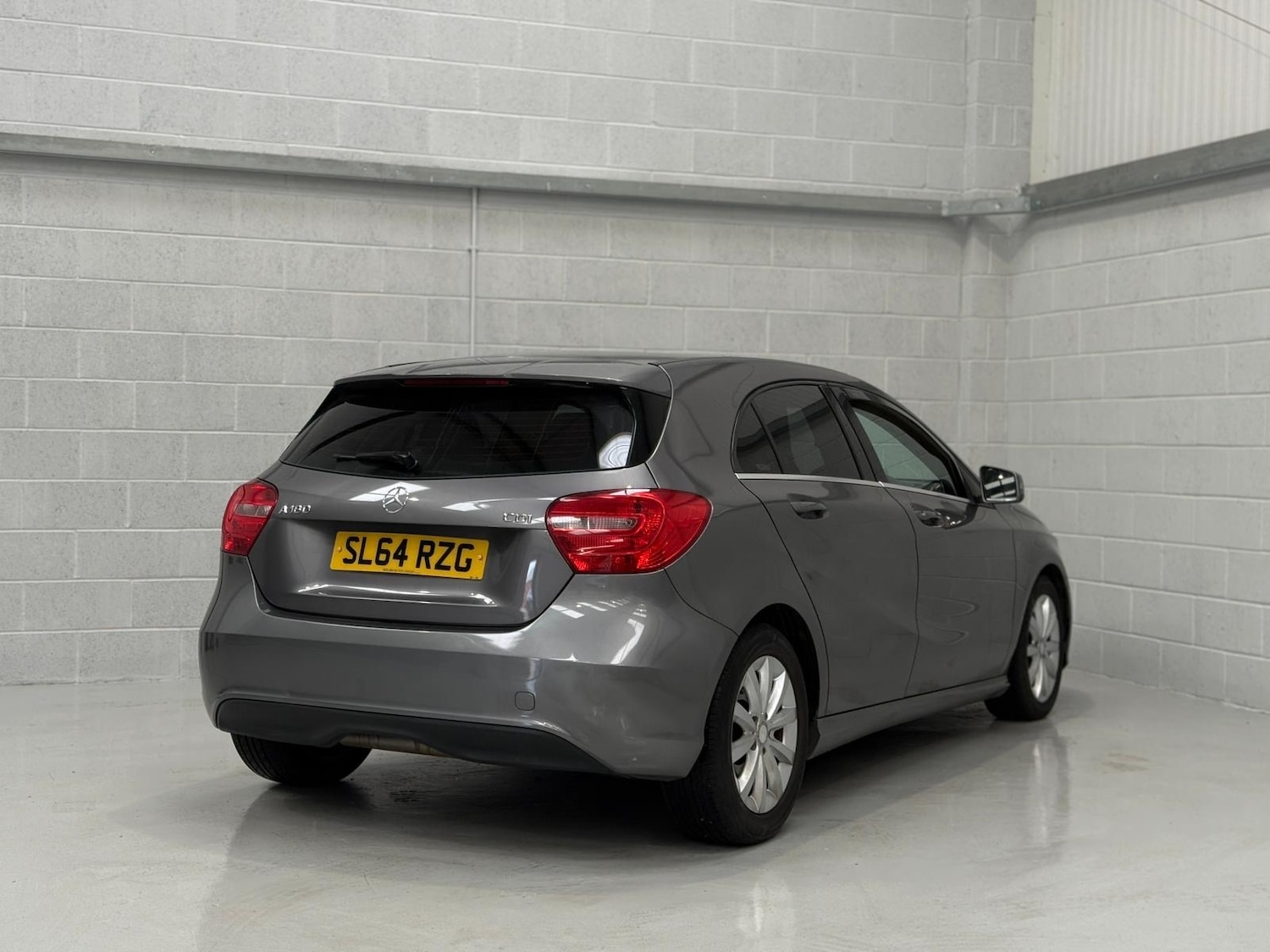 Used Mercedes-Benz A-Class 2014 for sale - 77988523: Photo 7