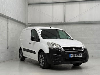 Used Peugeot Partner 2018 for sale - 79559878: Photo