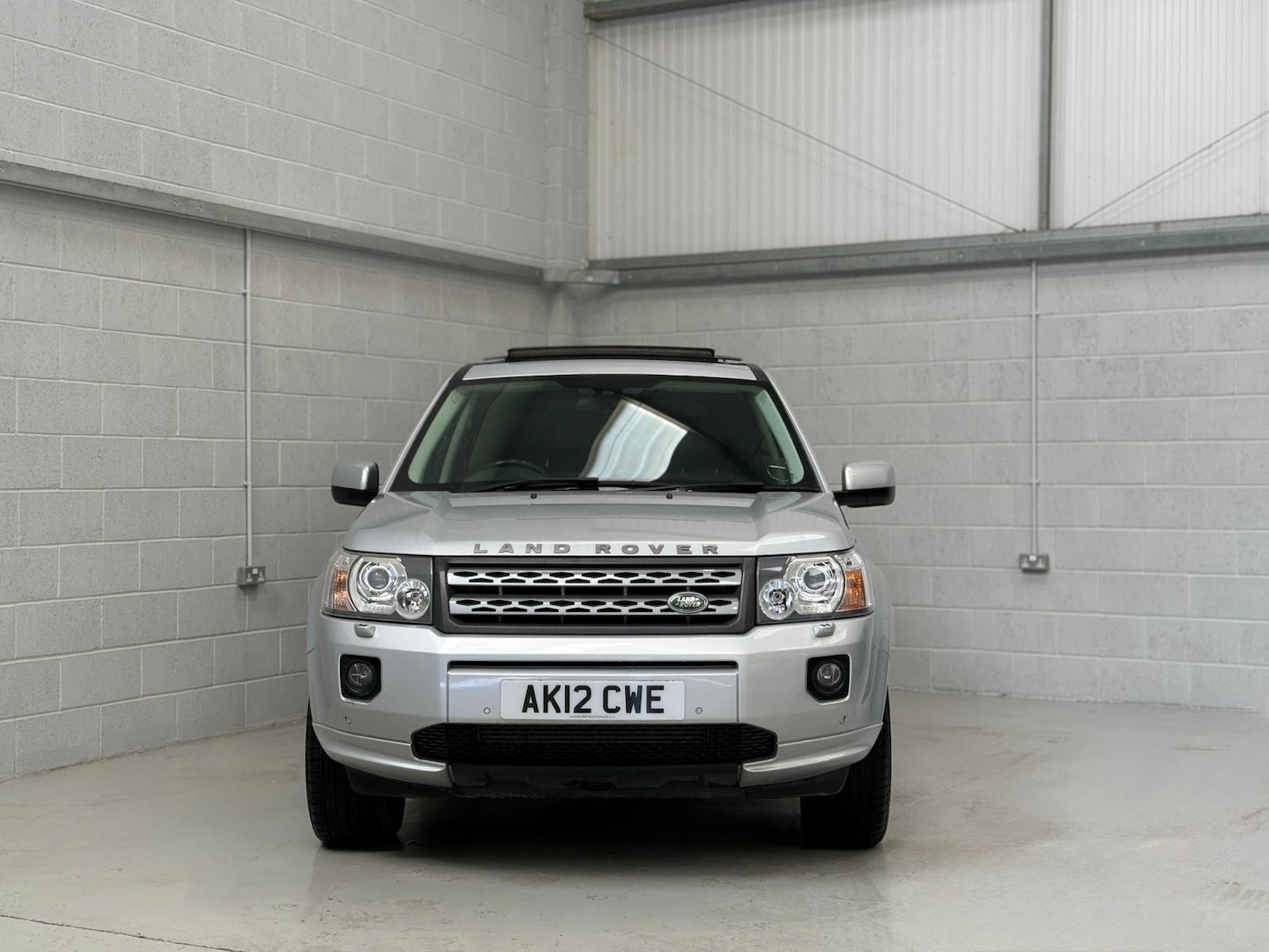 Used Land Rover Freelander 2012 for sale - 78154764: Photo 2
