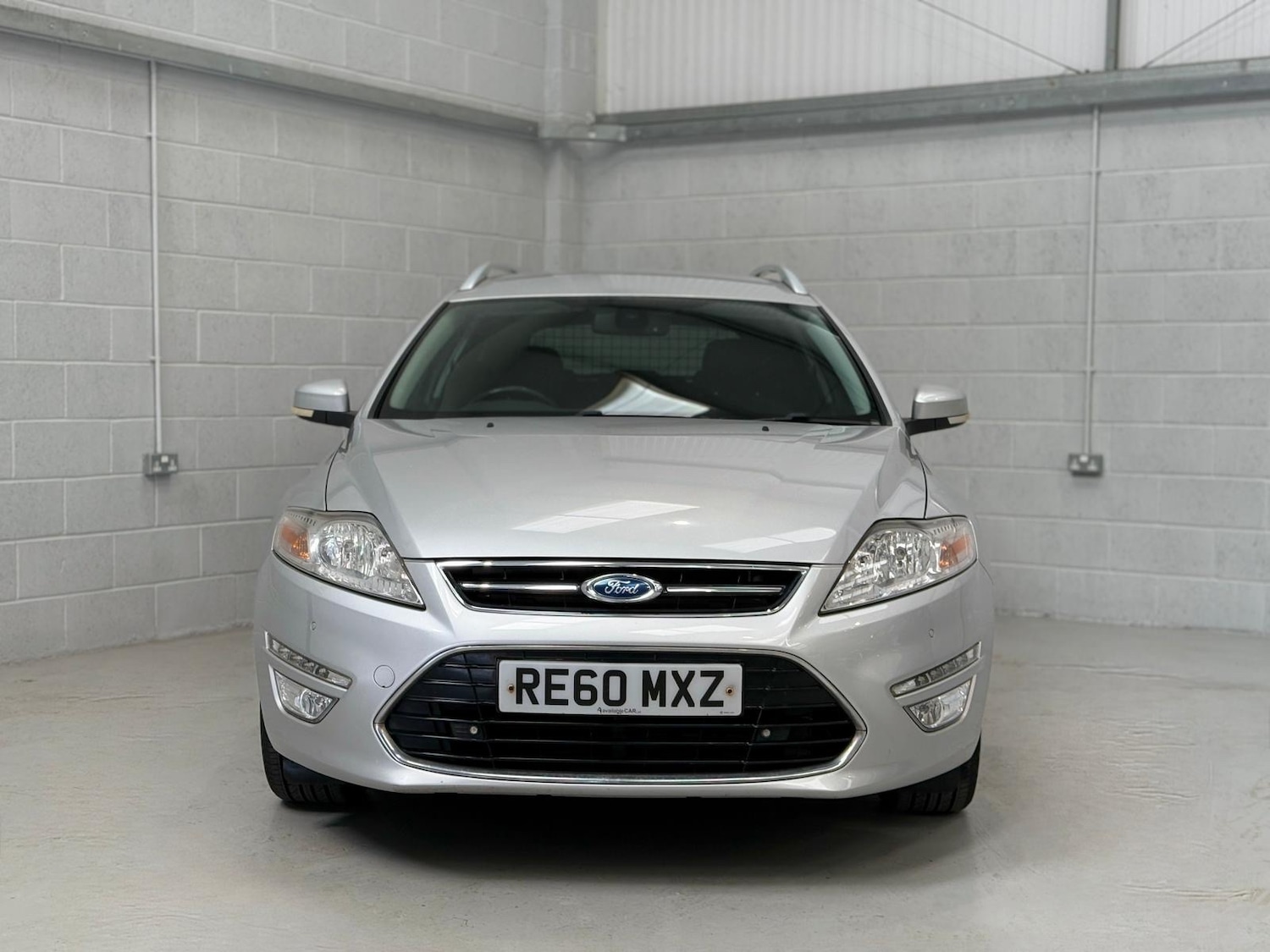 Used Ford Mondeo 2011 for sale - 78190849: Photo 2
