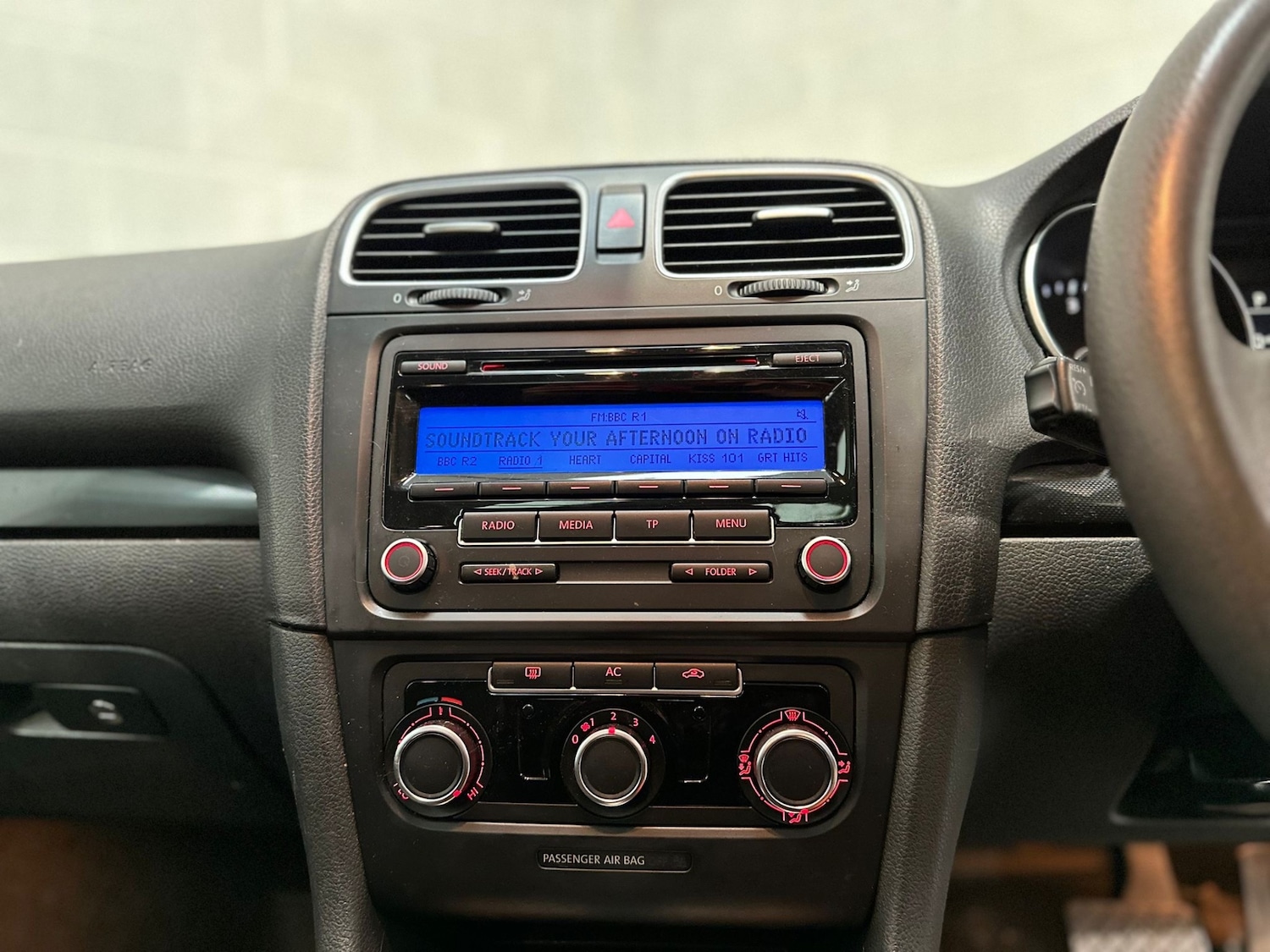 Used Volkswagen Golf 2011 for sale - 77622107: Photo 10