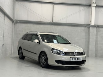 Used Volkswagen Golf 2011 for sale - 77622107: Photo