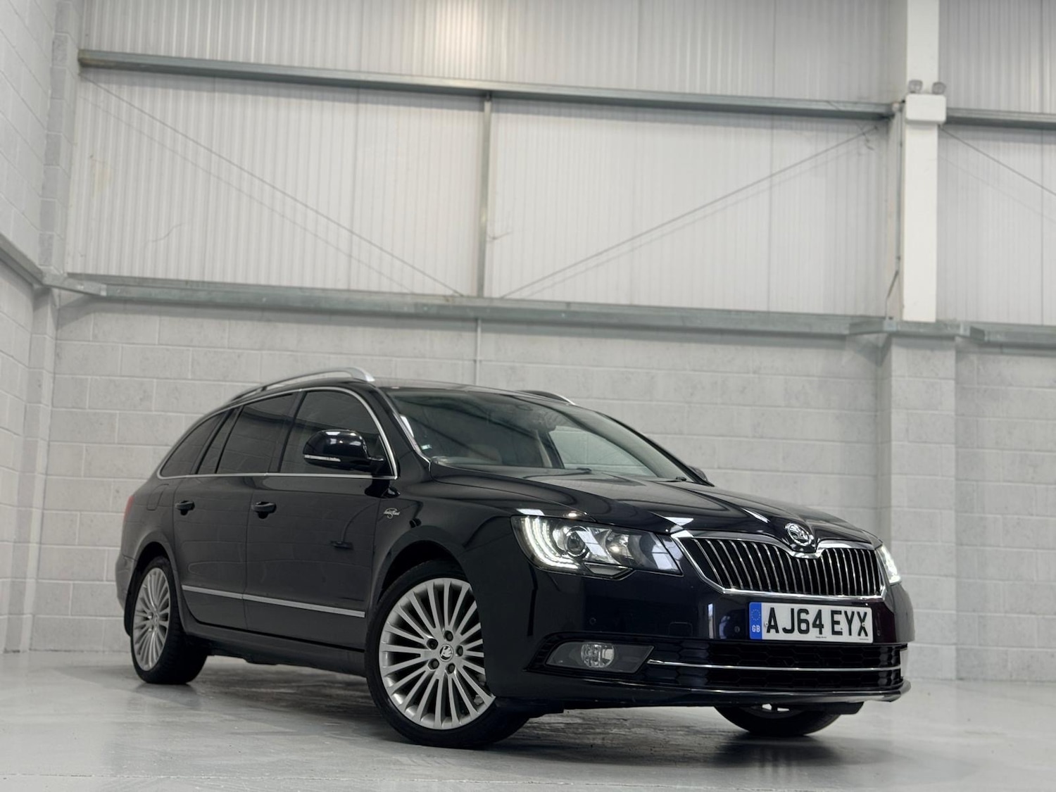 Used Skoda Superb 2015 for sale - 77656126: Photo 1