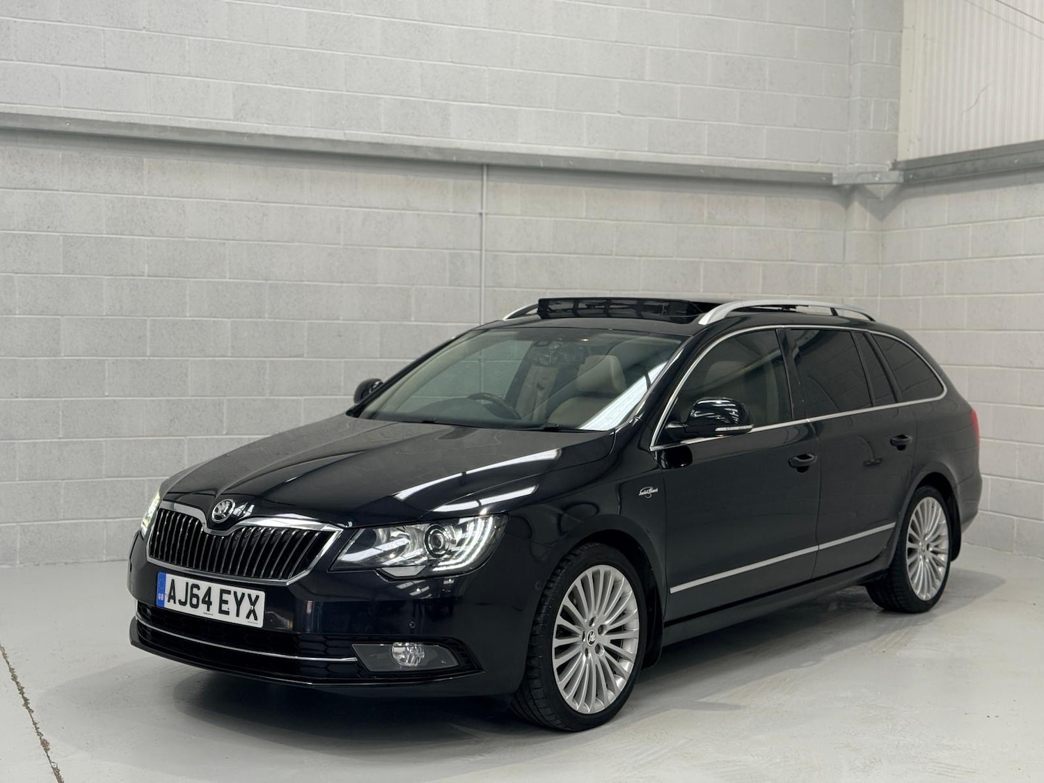 Used Skoda Superb 2015 for sale - 77656126: Photo 3