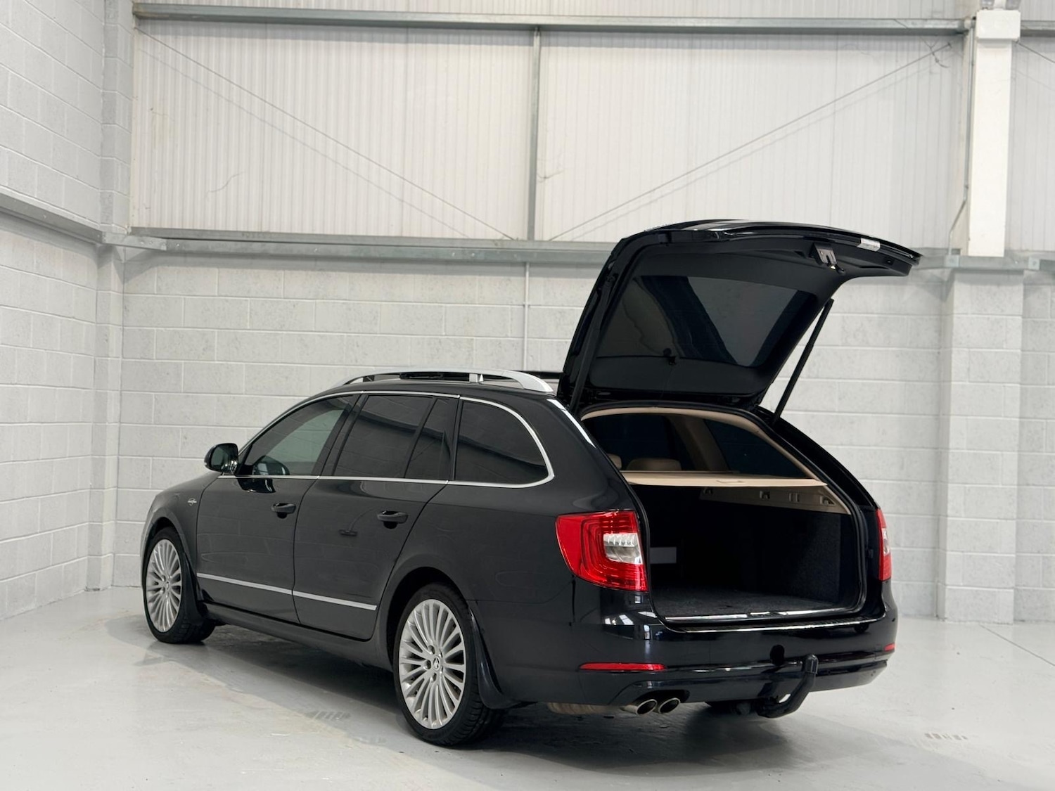 Used Skoda Superb 2015 for sale - 77656126: Photo 7