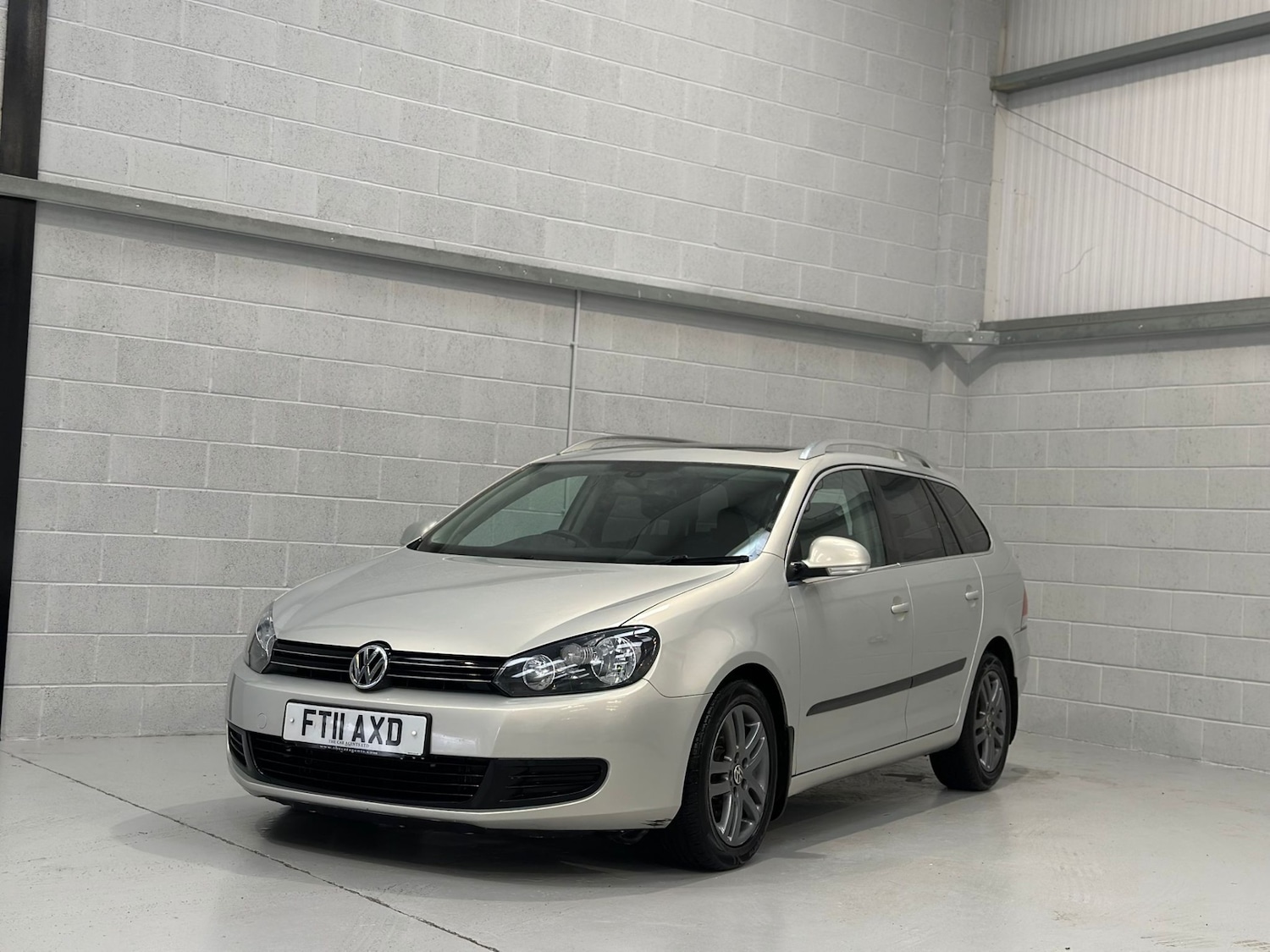 Used Volkswagen Golf 2011 for sale - 77706589: Photo 3
