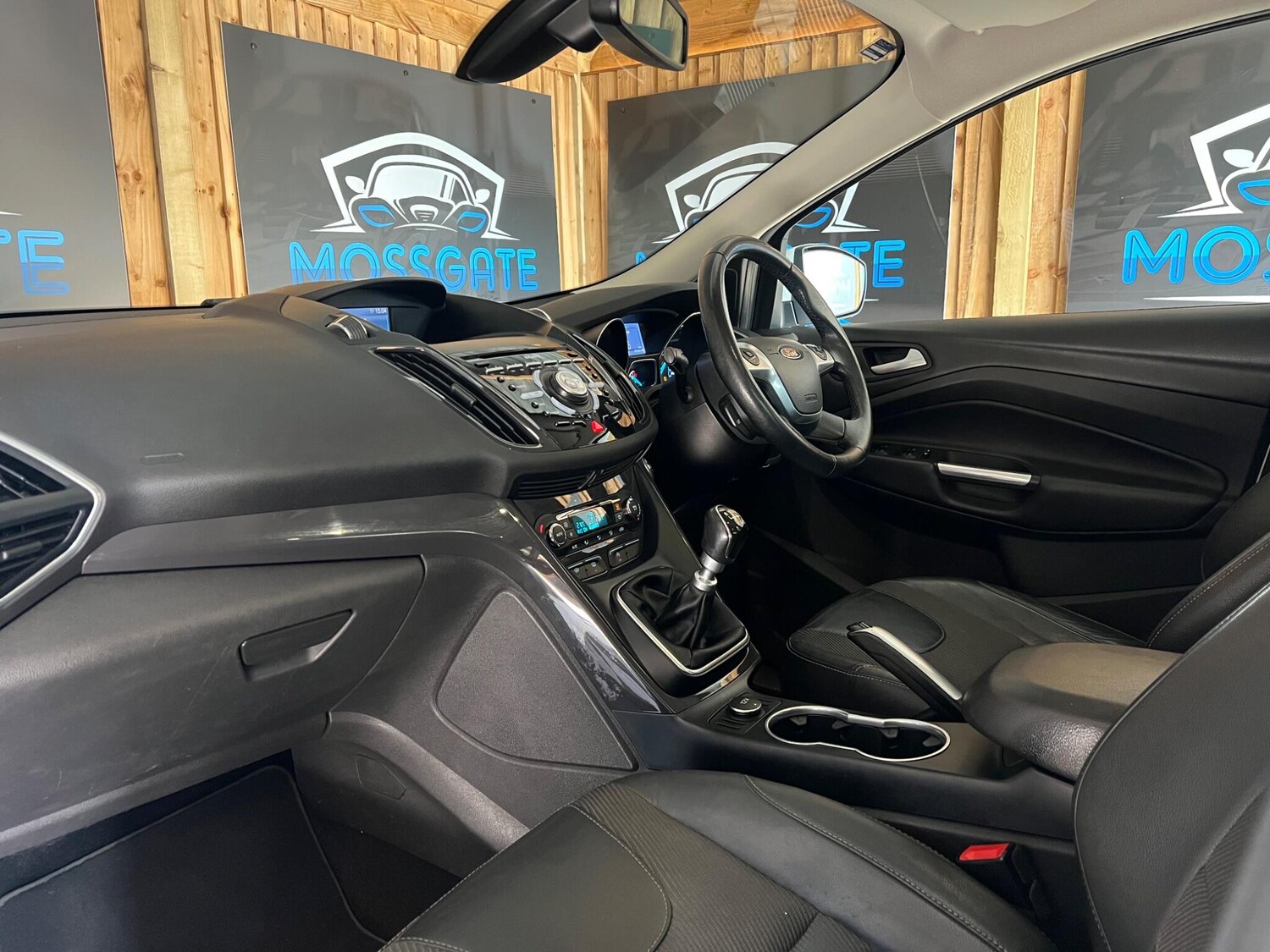 Used Ford Kuga 2015 for sale - 76024801: Photo 29