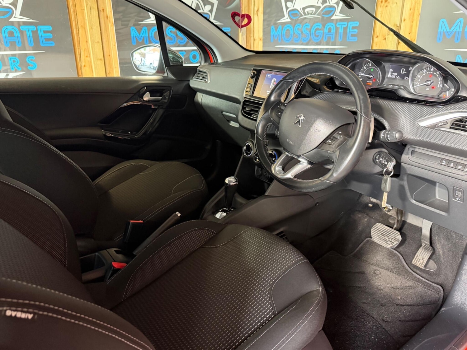 Used Peugeot 208 2016 for sale - 77400890: Photo 15