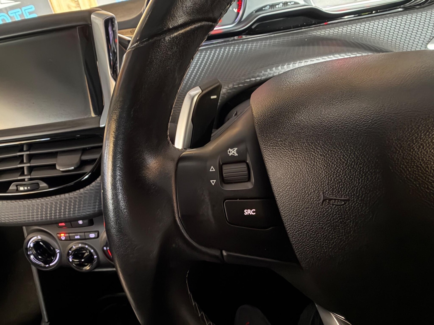 Used Peugeot 208 2016 for sale - 77400890: Photo 22