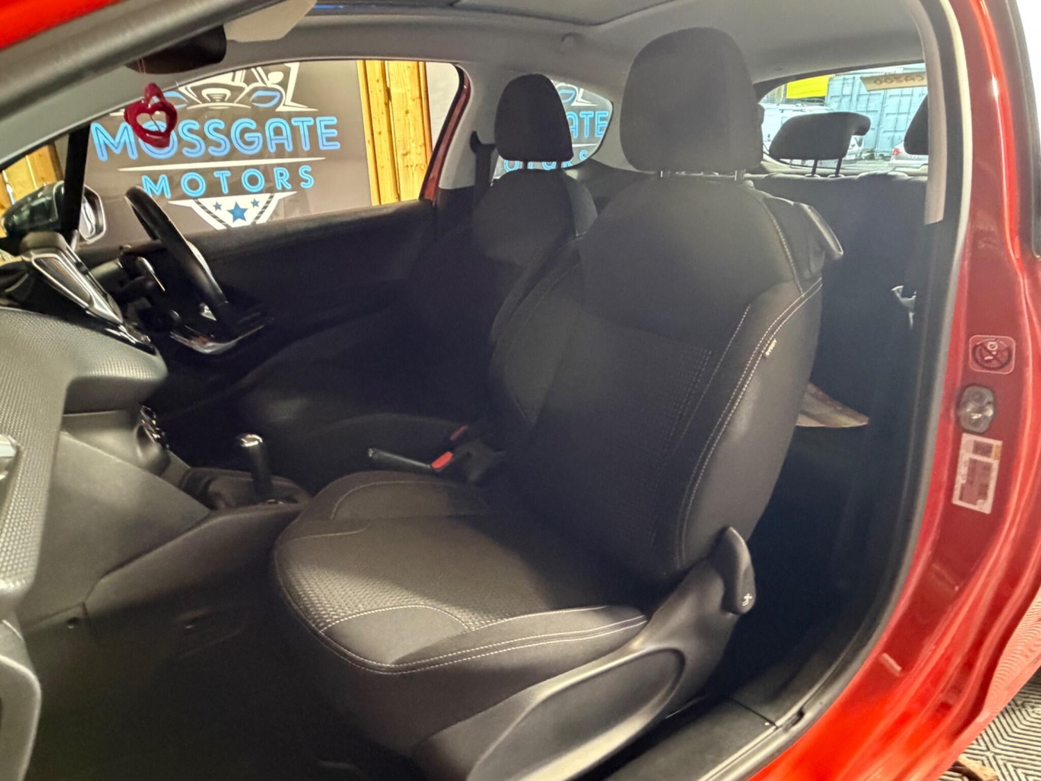 Used Peugeot 208 2016 for sale - 77400890: Photo 33