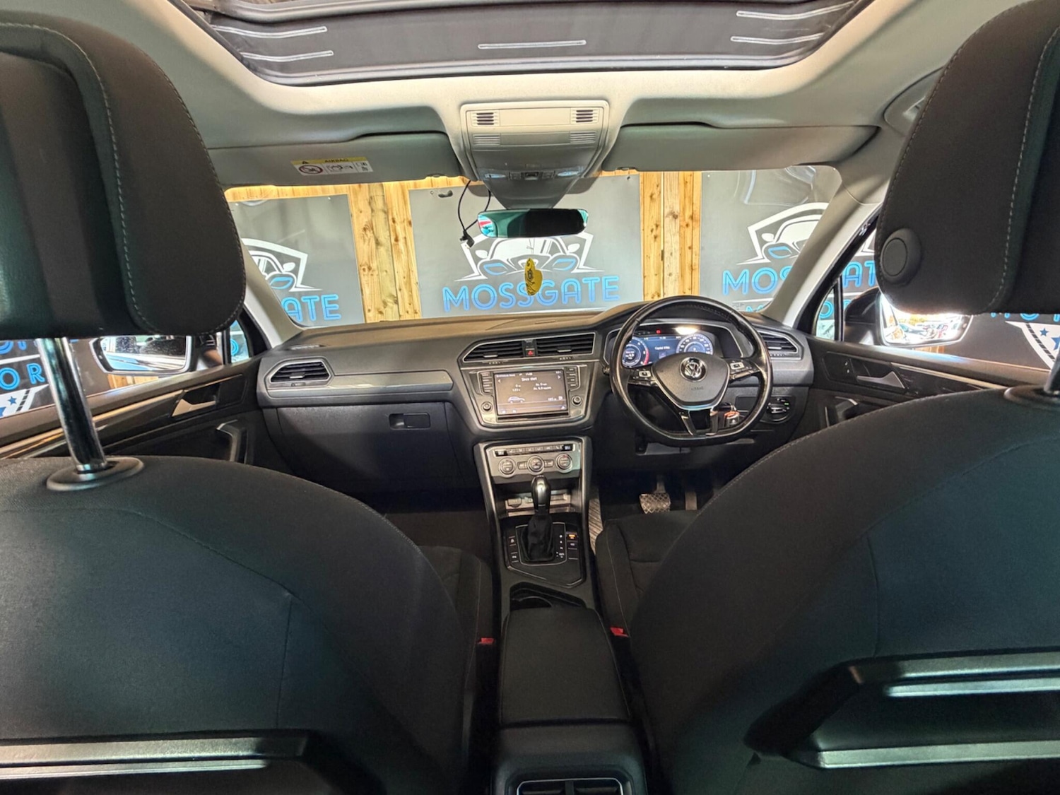 Used Volkswagen Tiguan 2017 for sale - 78220110: Photo 17