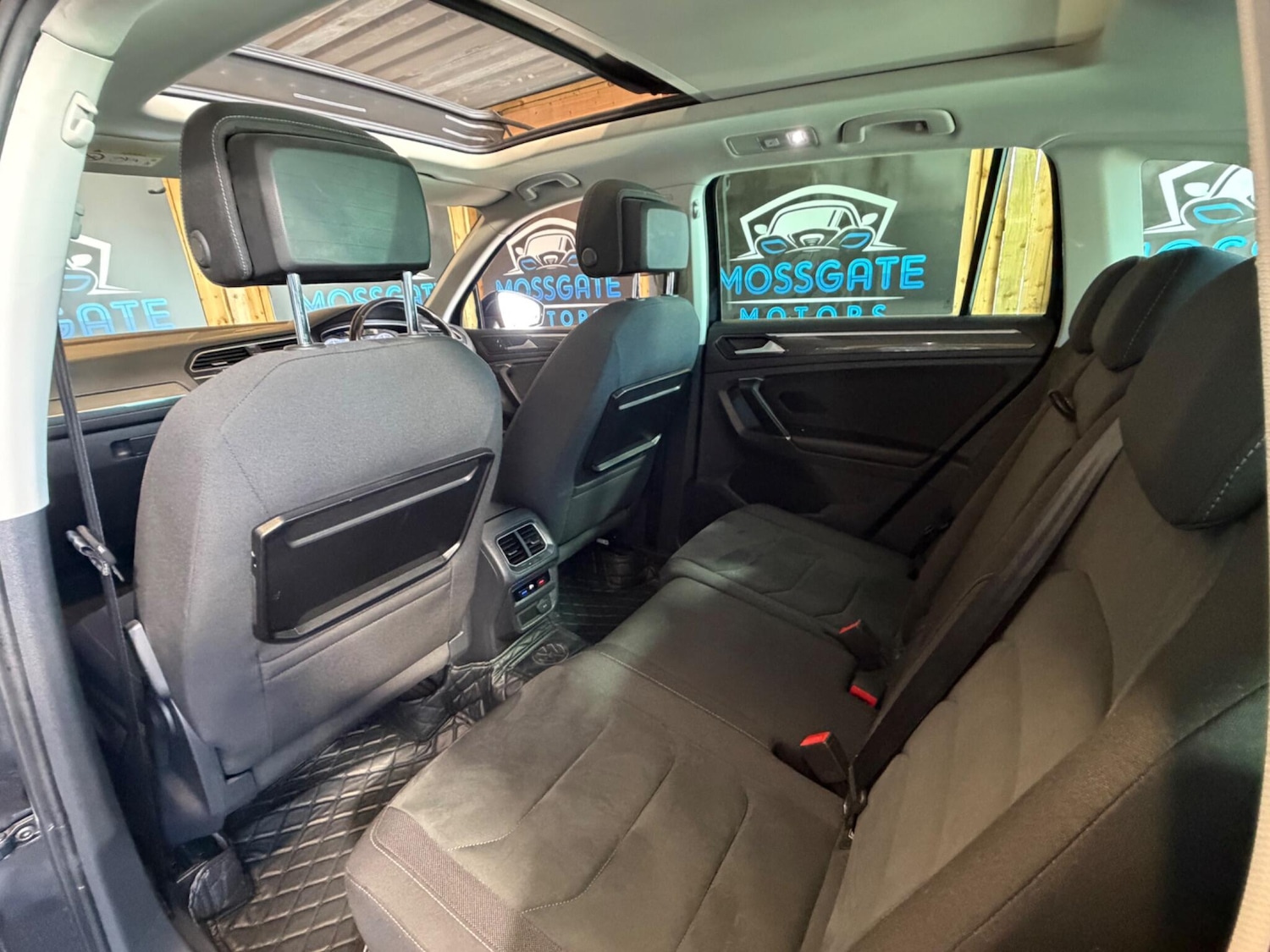 Used Volkswagen Tiguan 2017 for sale - 78220110: Photo 23