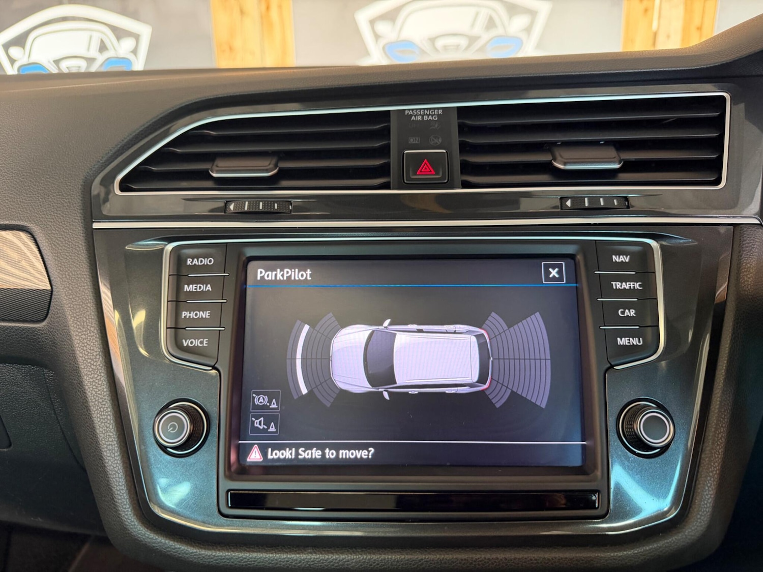 Used Volkswagen Tiguan 2017 for sale - 78220110: Photo 28